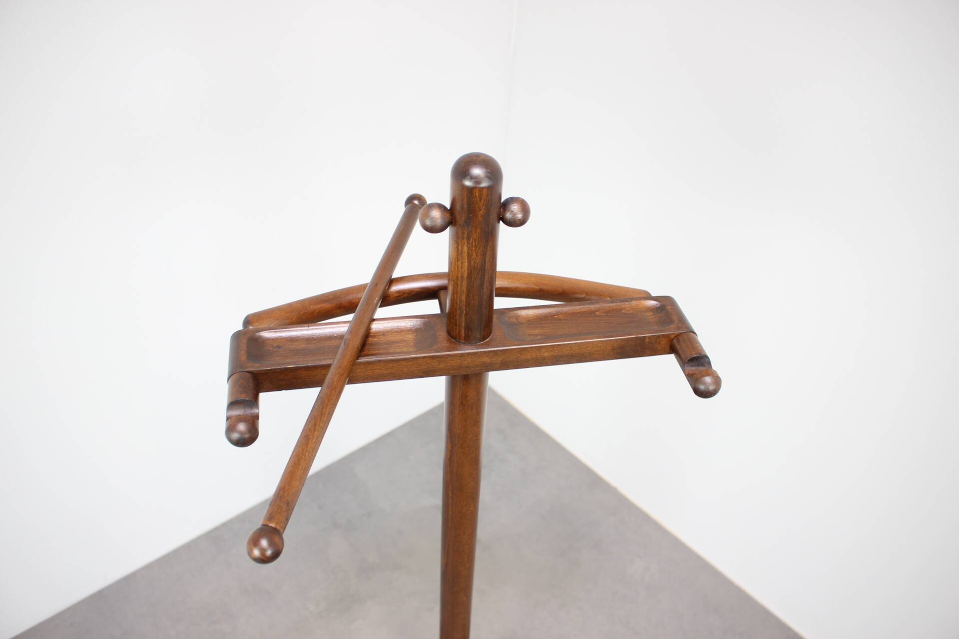 Vintage wooden clothes rack by TON, Czechoslovakia, circa 1960.