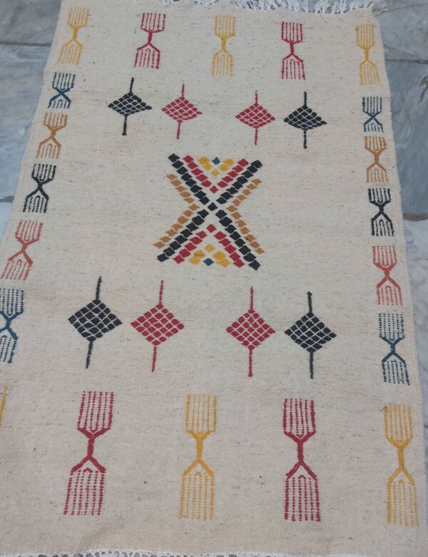Tapis traditionnel fait main 112x72cm