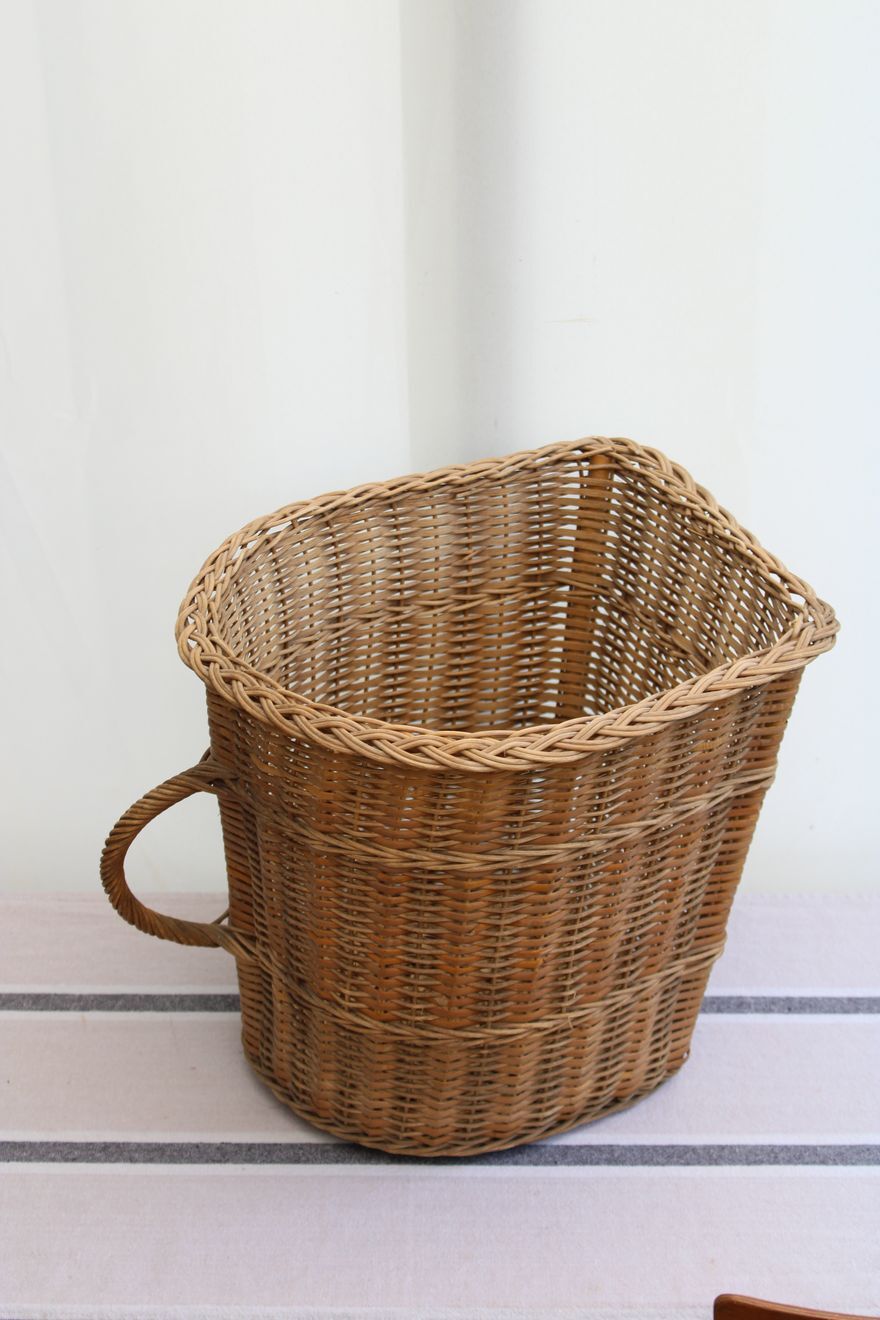 Wicker basket