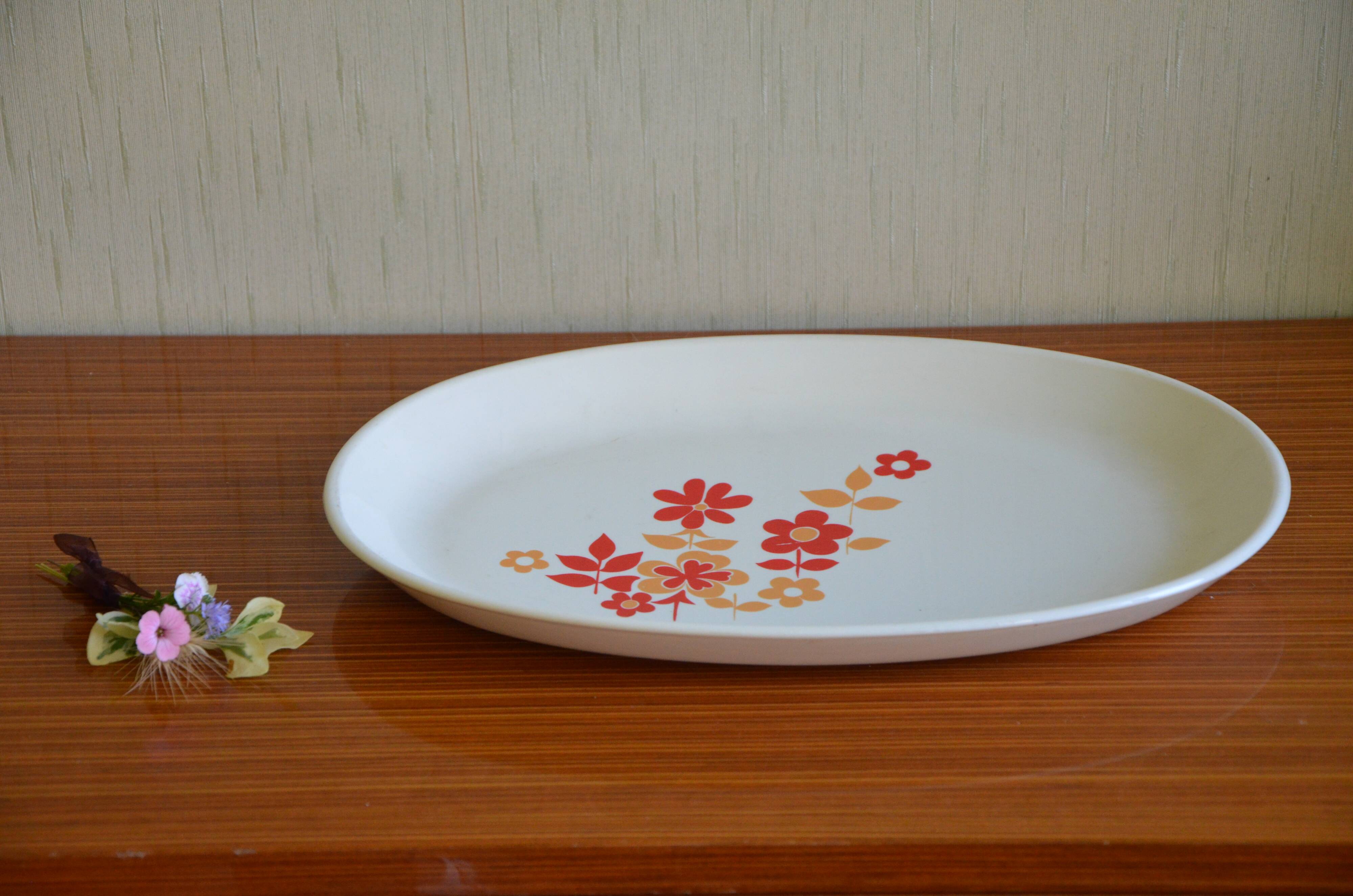 Sovirel oval orange flower pattern dish