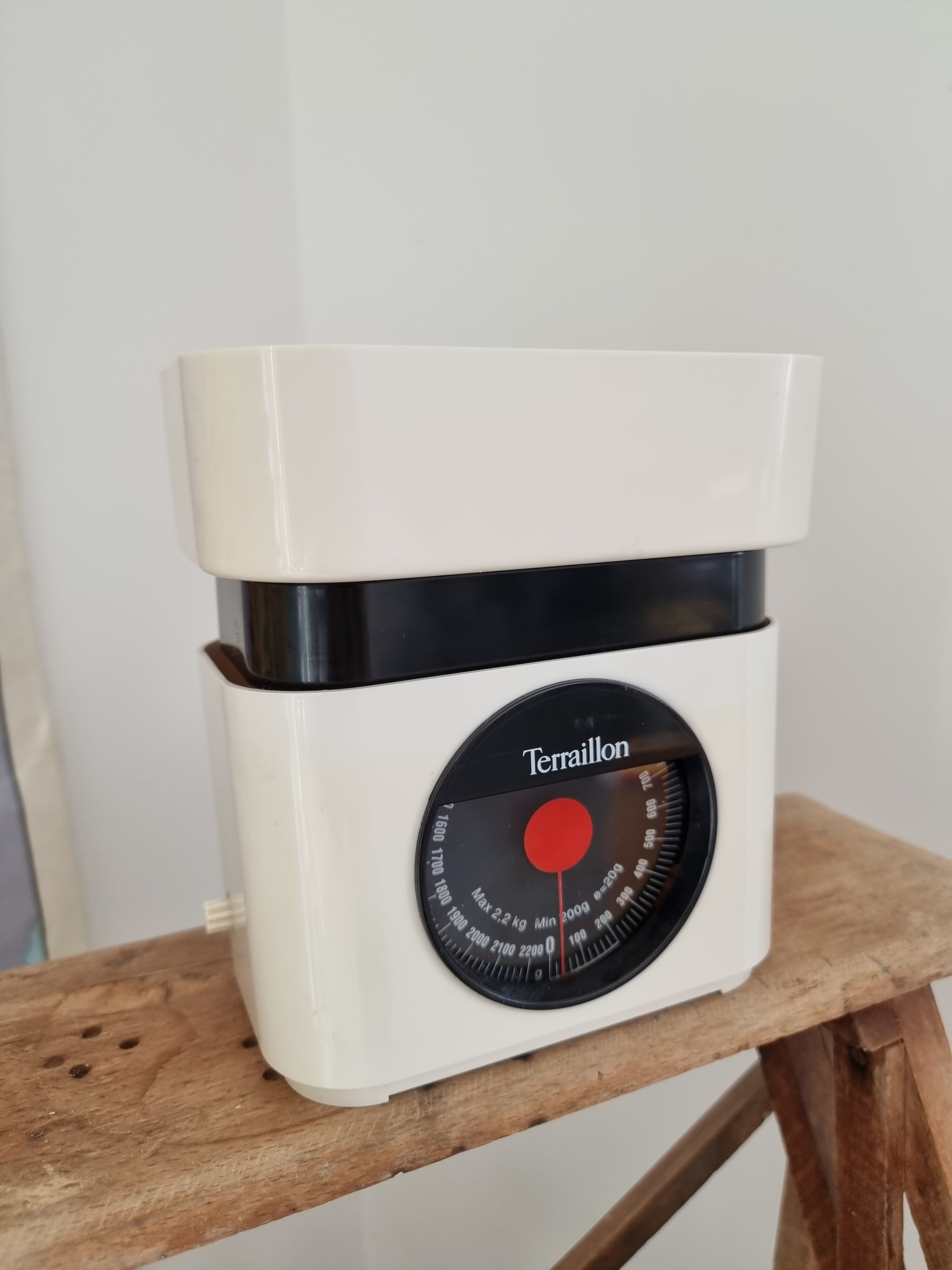 Vintage terraillon scale