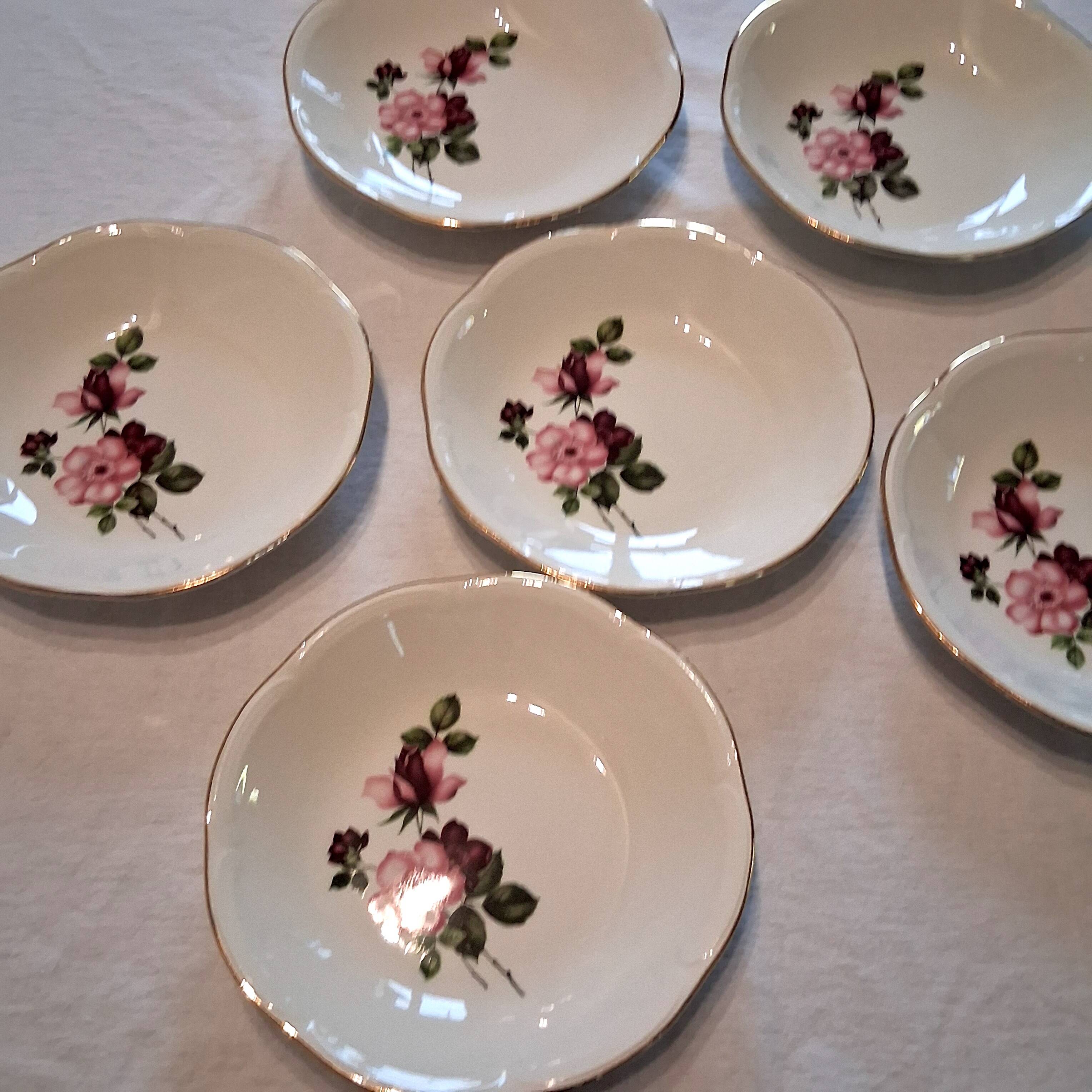6 deep plates from Gien model "Chinon" in very good condition.