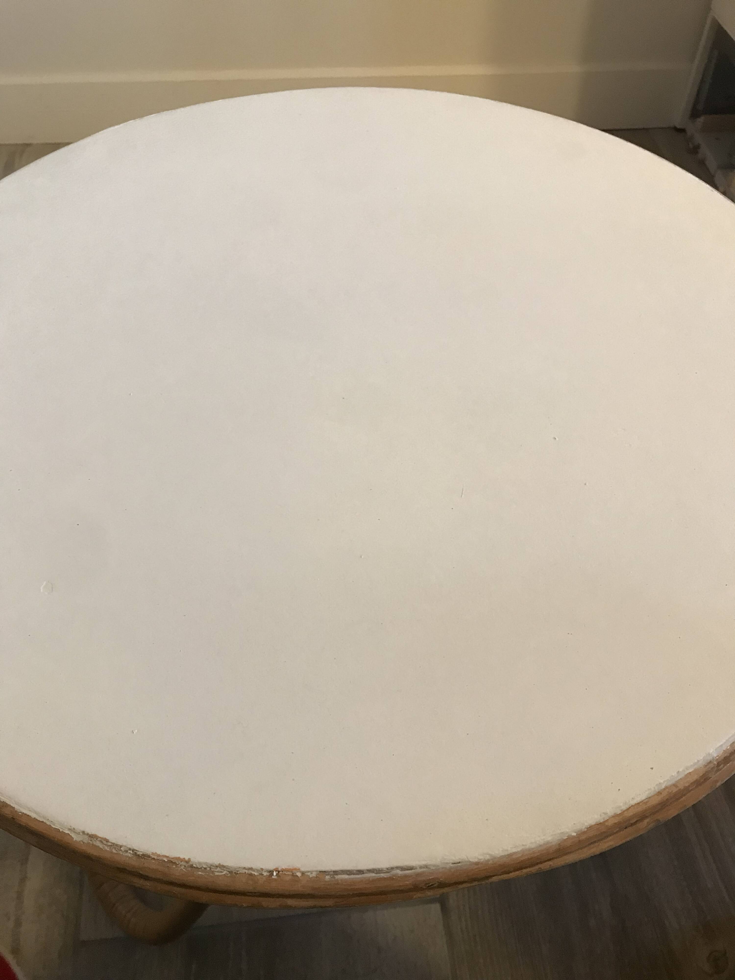 Vintage round table in rattan/wicker