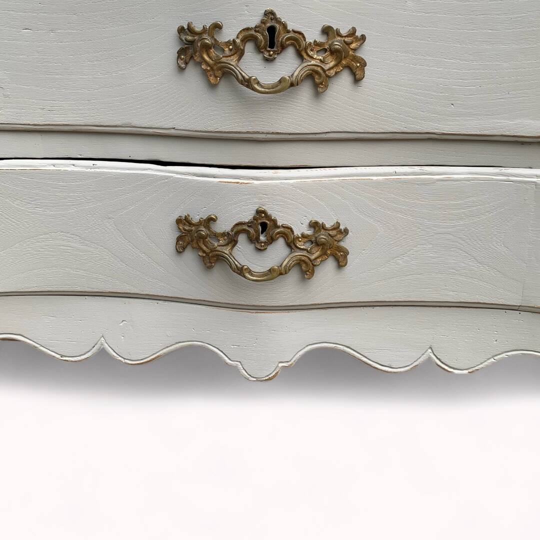 Louis XV style chest of drawers 1900