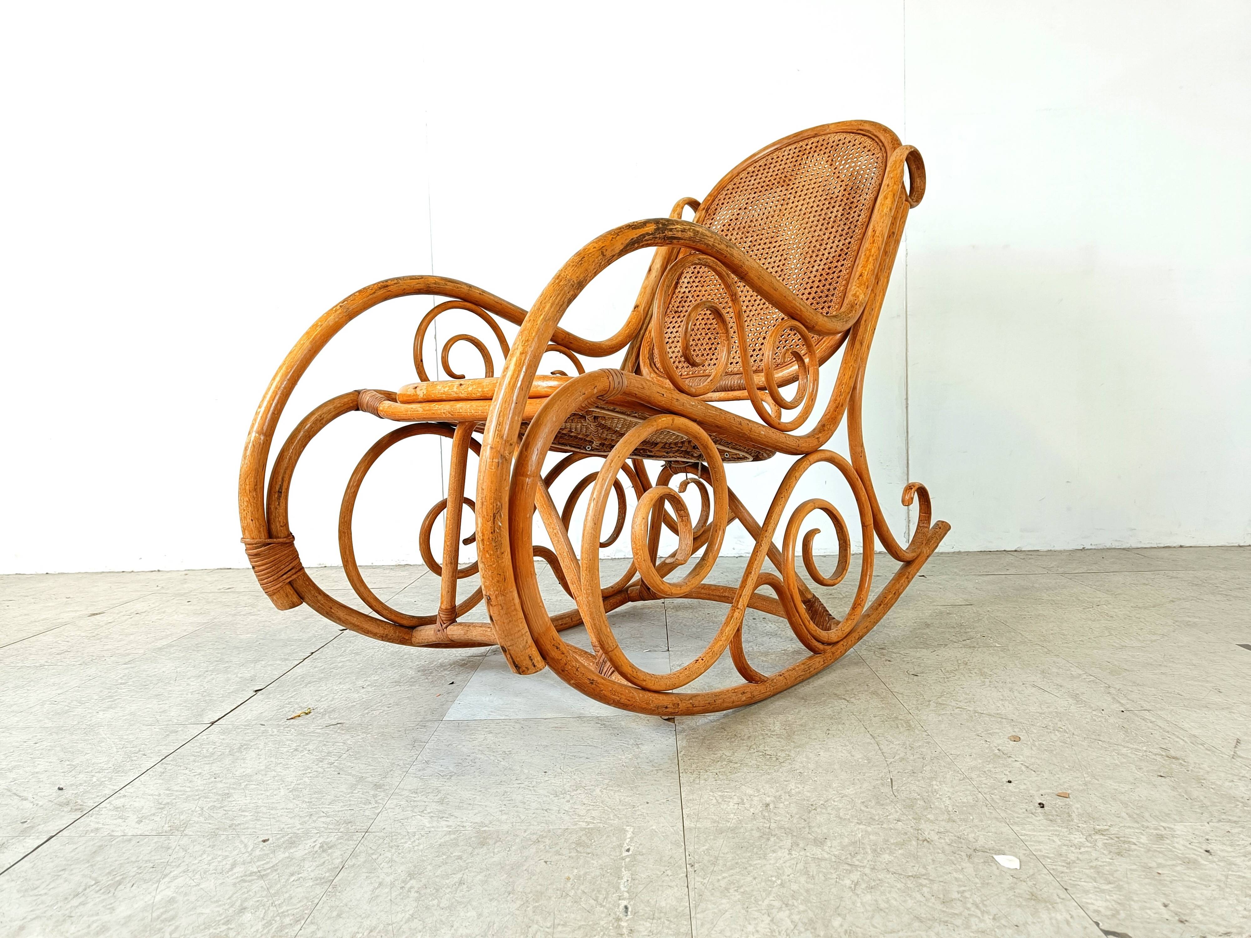 Fauteuil à bascule vintage, années 1950