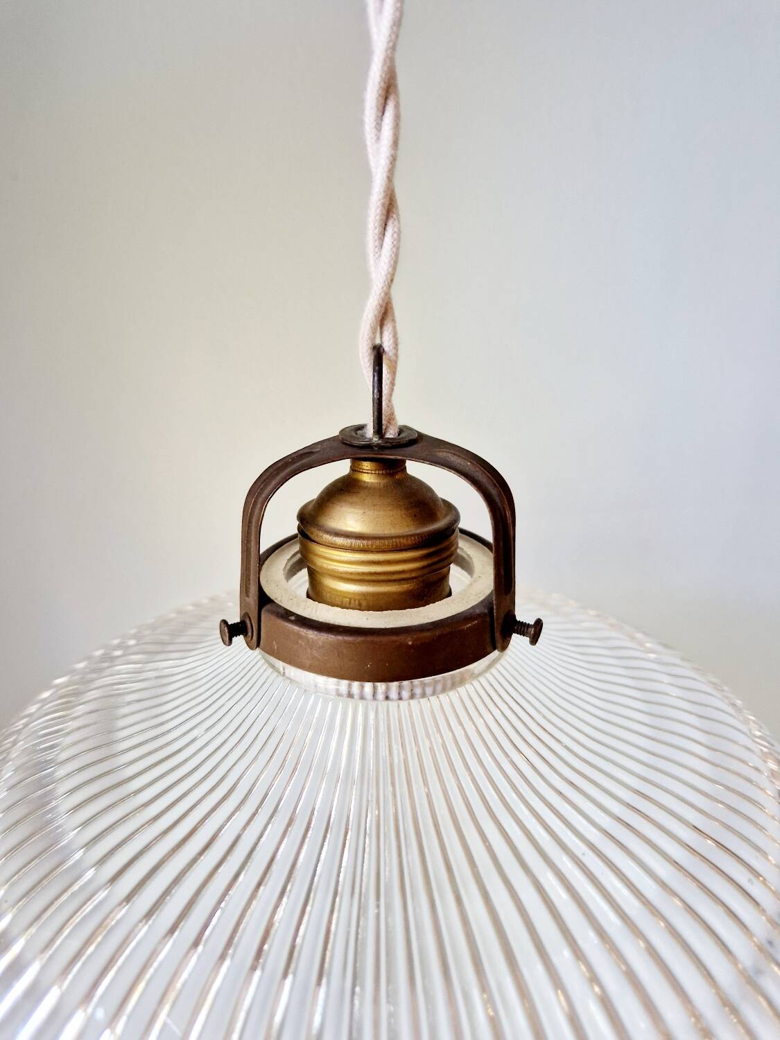 Art Deco pendant light in grooved glass, 1920s-30s