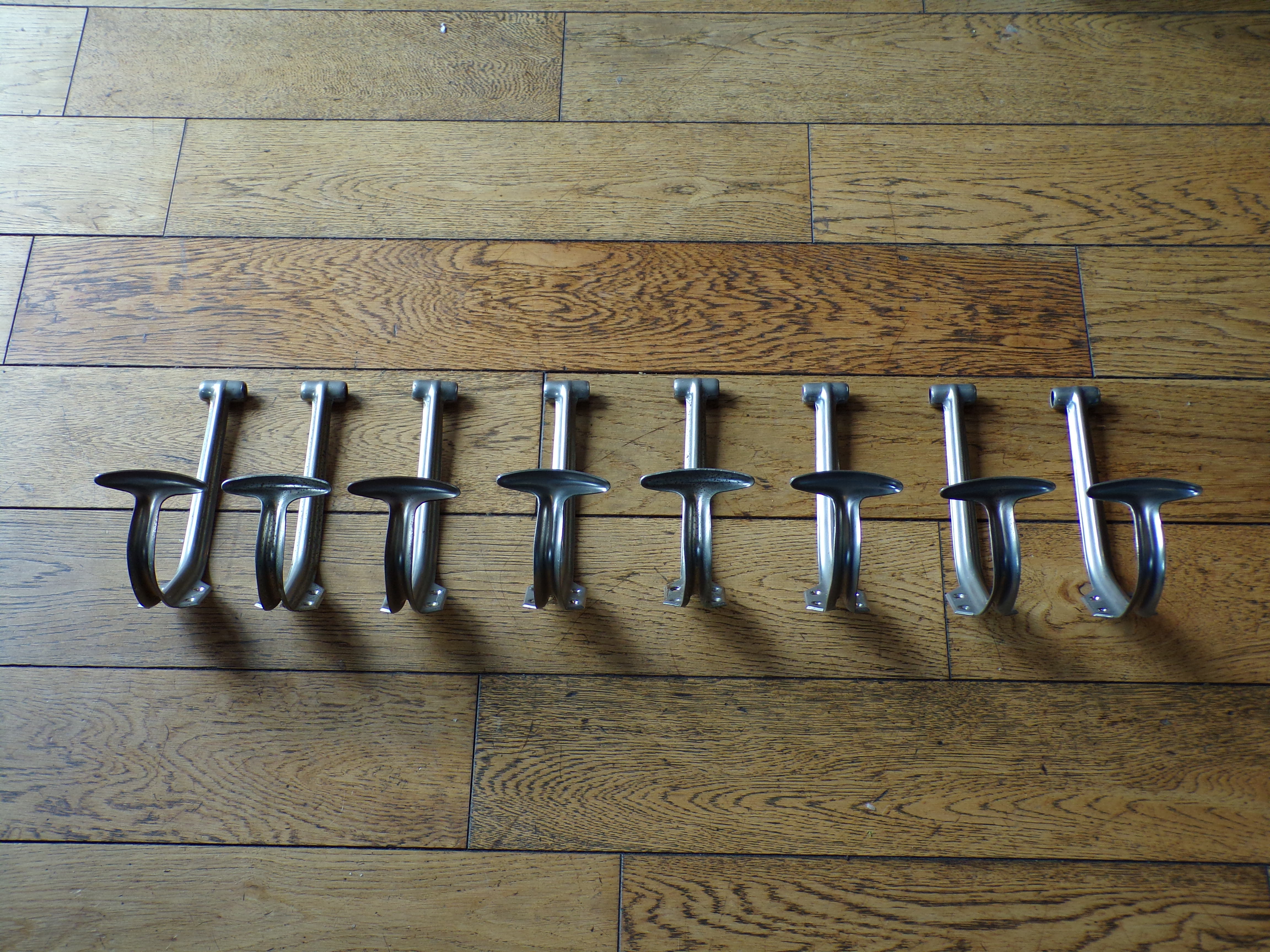 Set 8 vintage school hooks