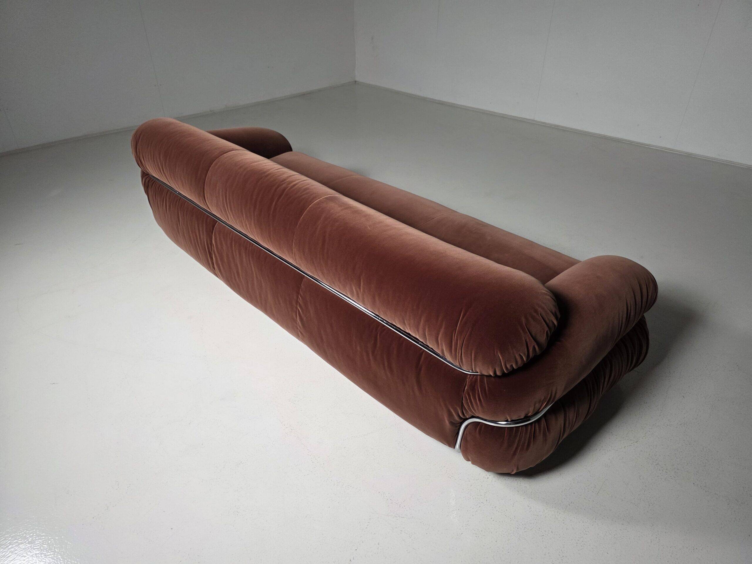 Sesann sofa in dusty pink by Gianfranco Frattini for Cassina, 1970s