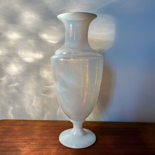 Vase opaline Sèvres ancien