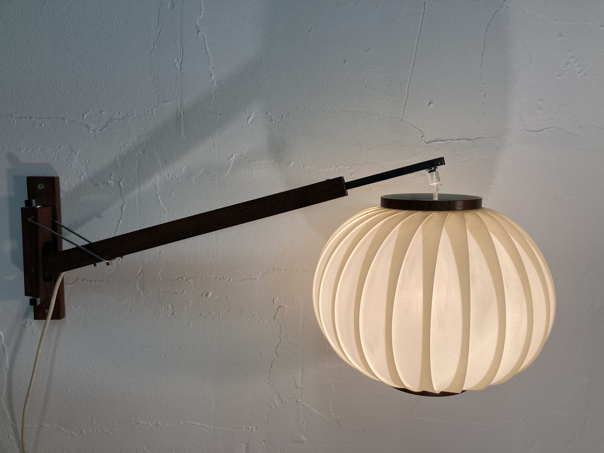 Midcentury swing wall lamp by Svend Aage Holm-Sørensen for HOLM-SØRENSEN & CO, 1950S