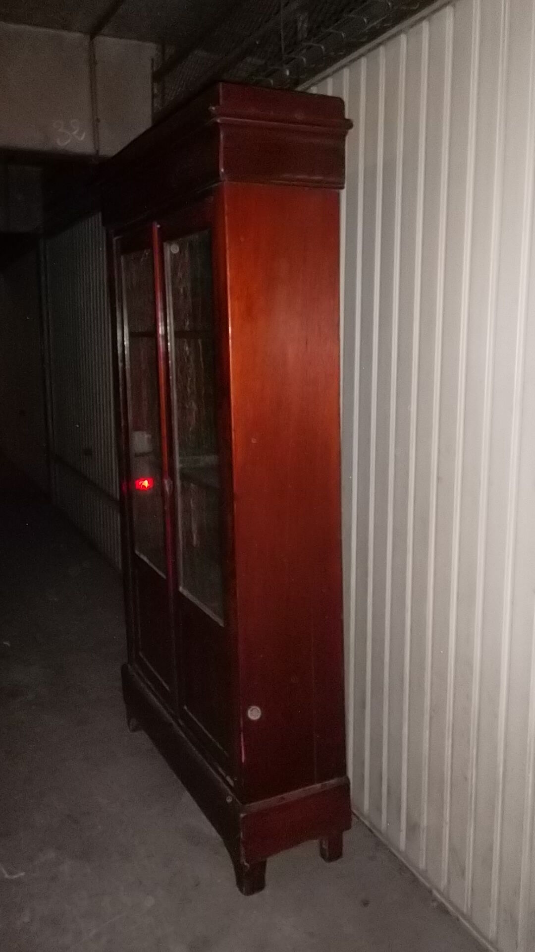 Small showcase Louis Philippe mahogany