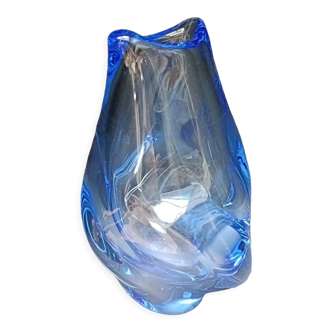 Vase bleu en cristal
