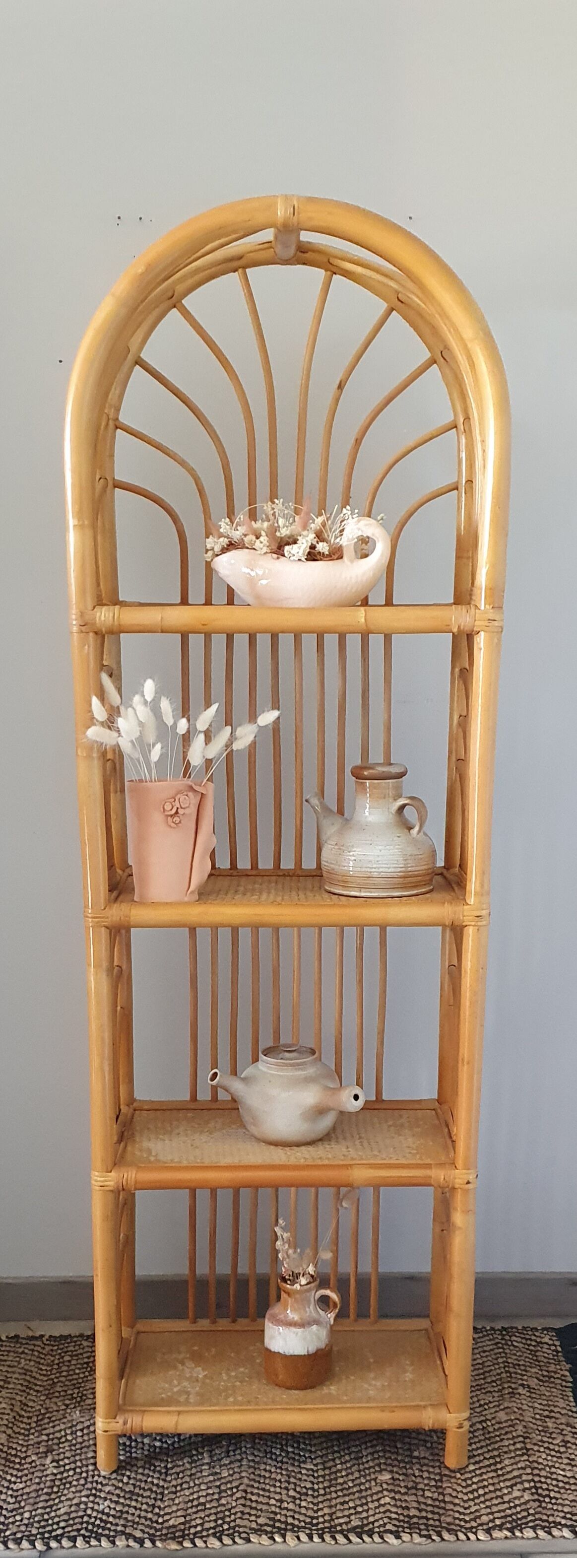 Etagère en rotin