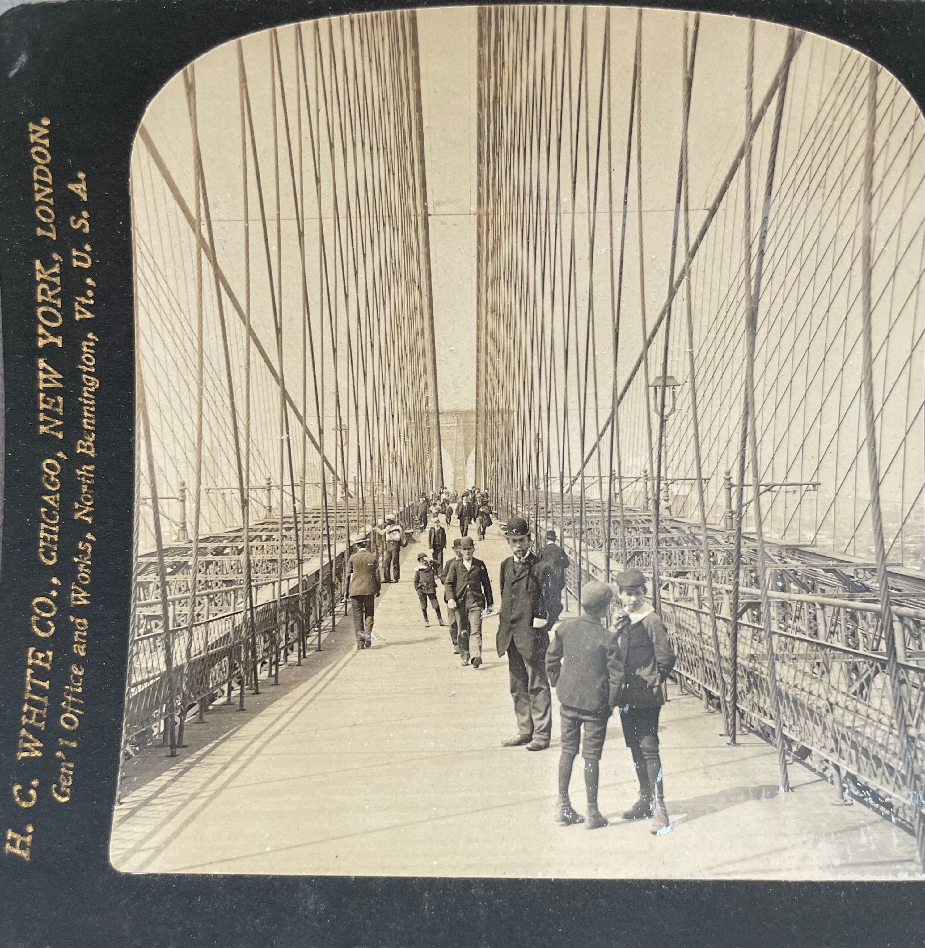 Old photography stereo, stereograph, luxury albumine 1903 Brooklyn Bridge, New York