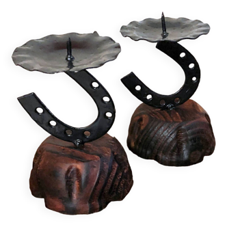 Pair of artisanal horseshoe candlesticks in wood and wrought iron