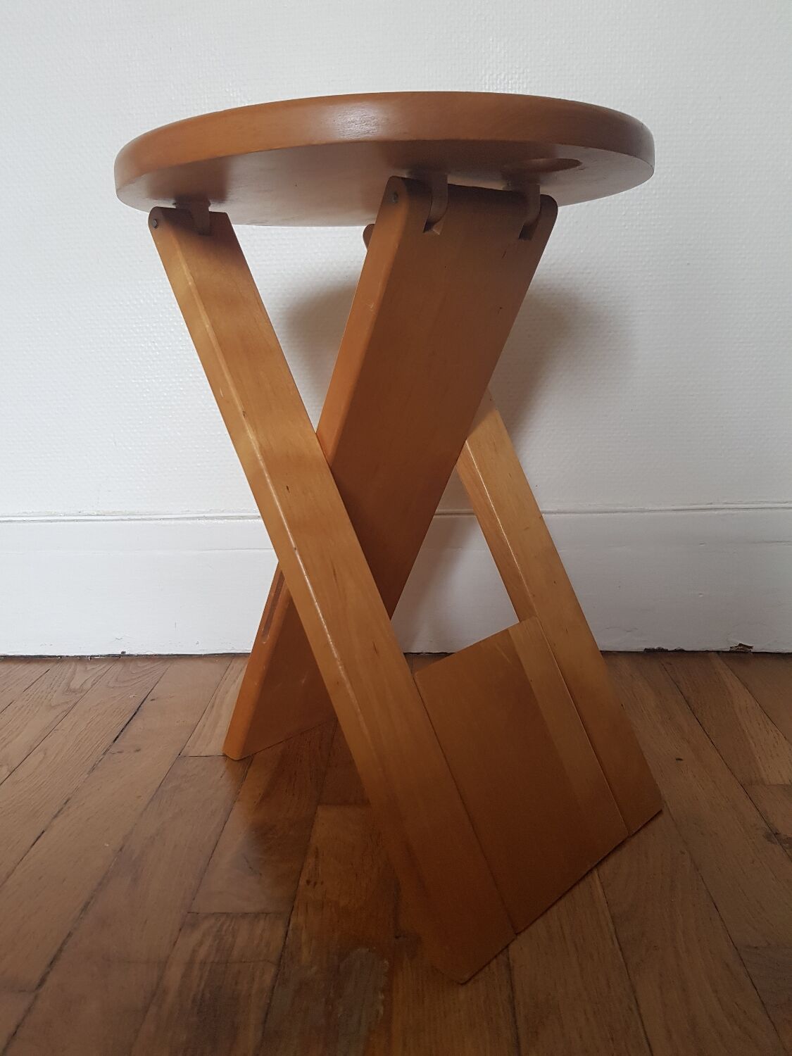 Suzy stool by Adrian Reed