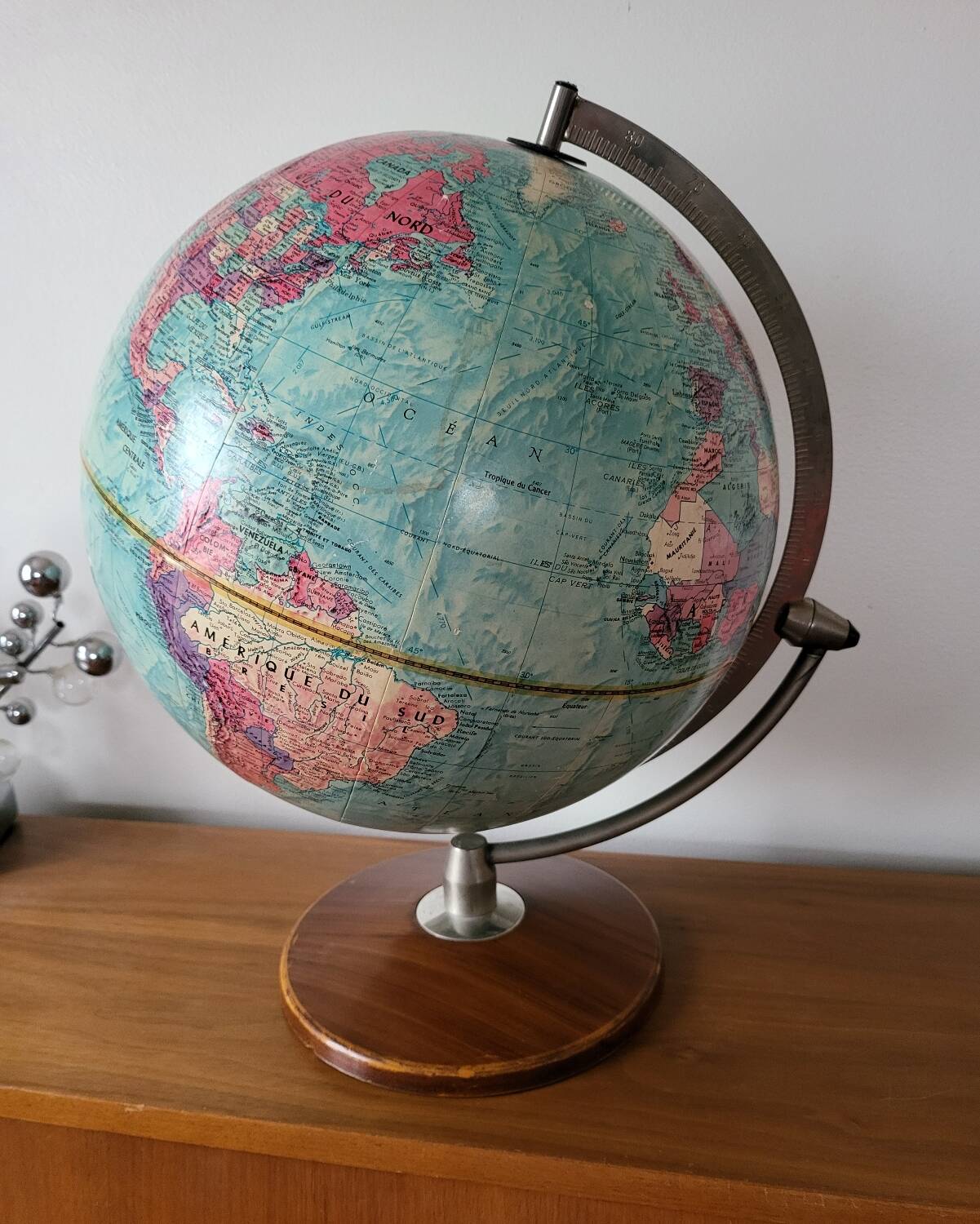 Earth globe scan stereo globe relief