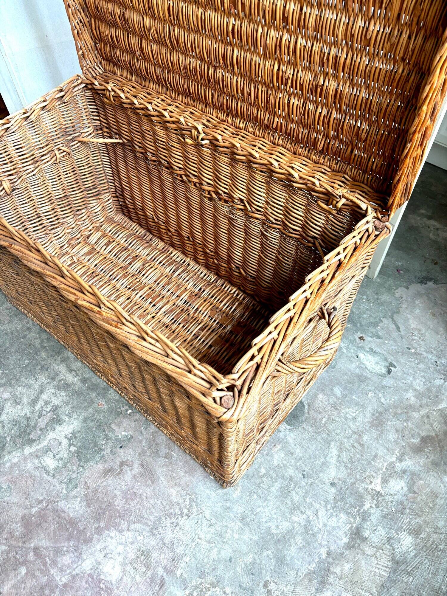 Trunk, woven wicker chest