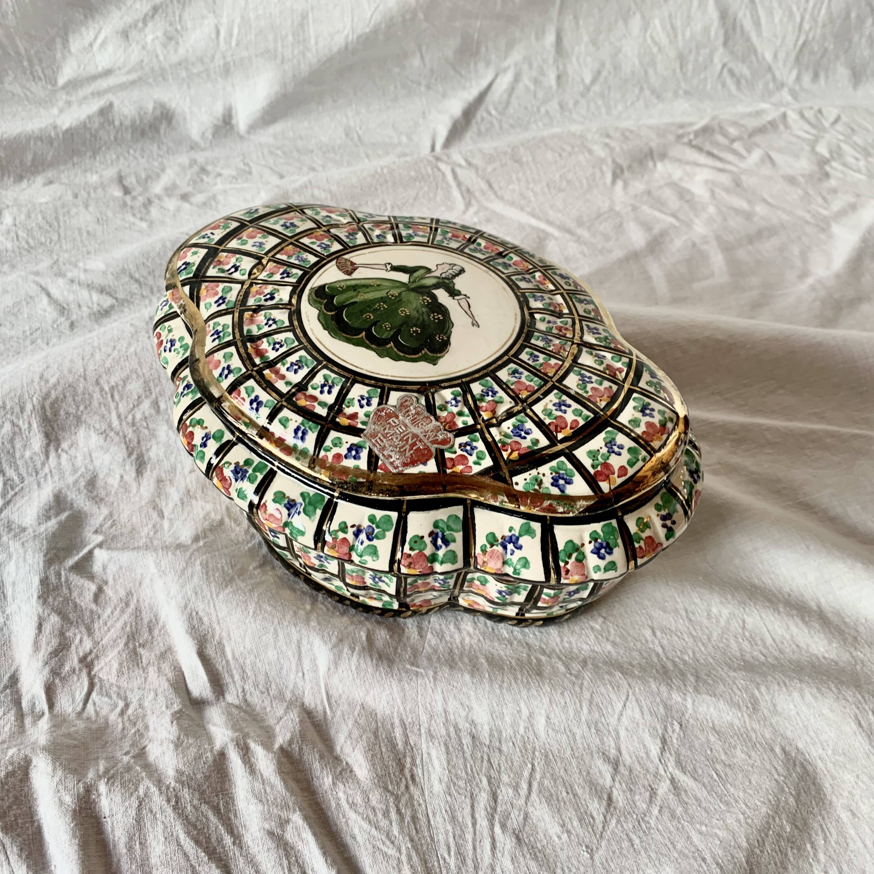 Vintage Hubert Bequet porcelain candy box - Louis XV series - 1950