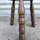 Tabouret tripode en bois tourné