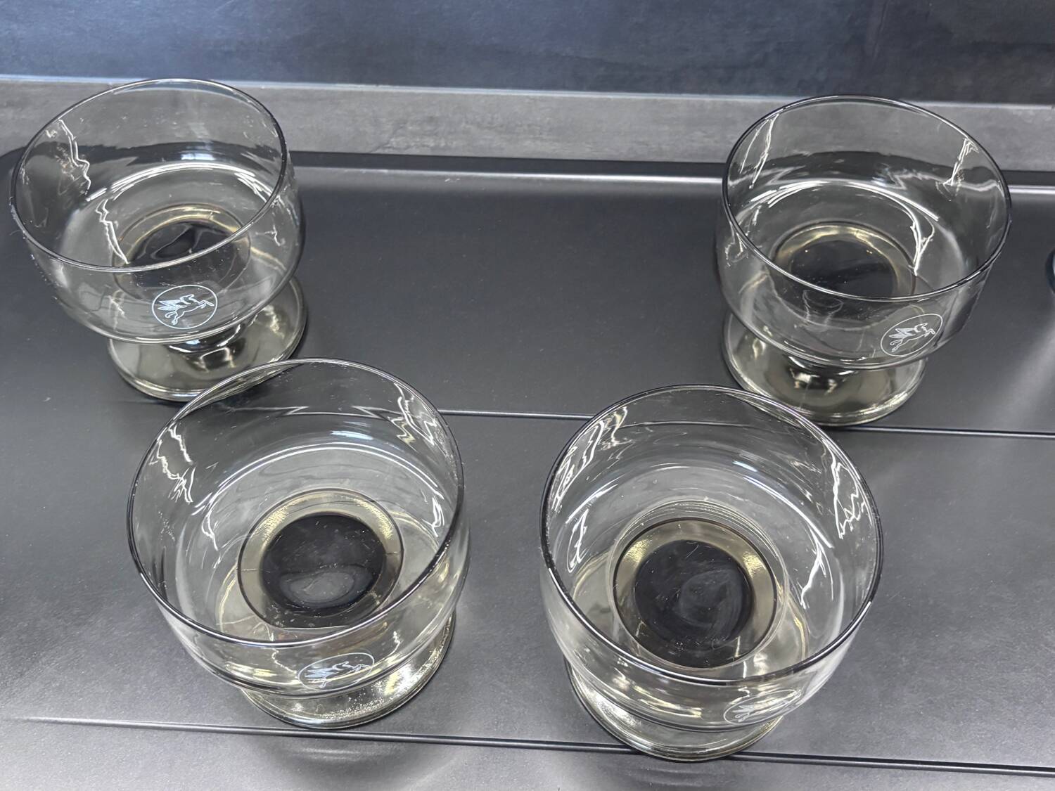 Smoked cups Mobil Pegasus