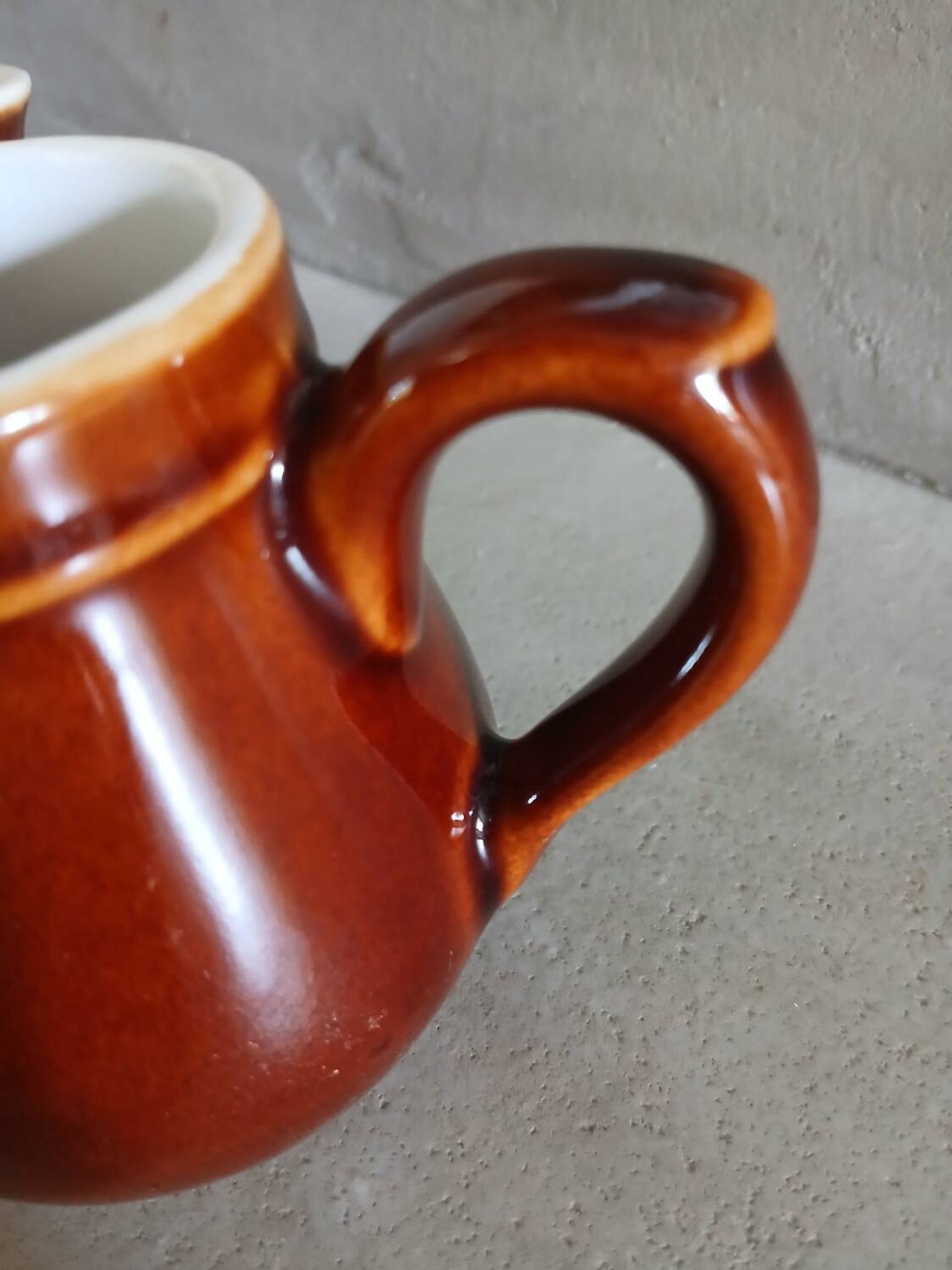 5 small milk pots/bistro cream