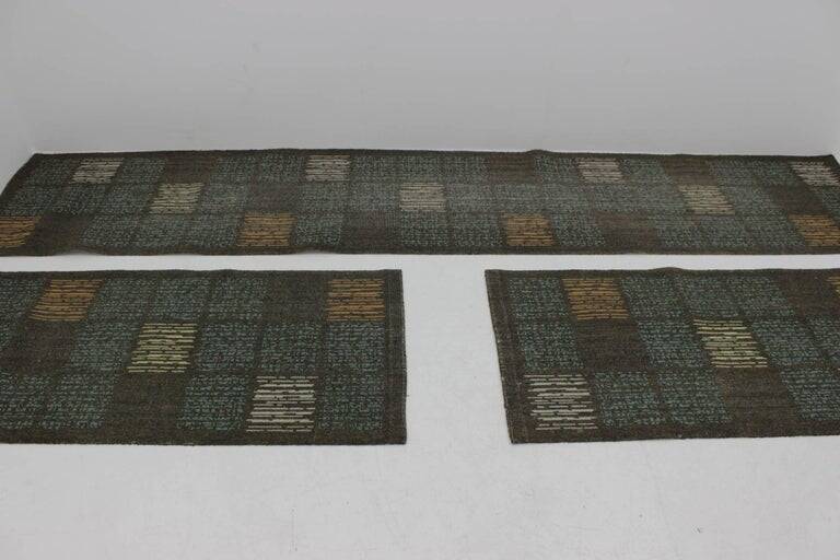 Ensemble de trois tapis / moquettes, années 1970