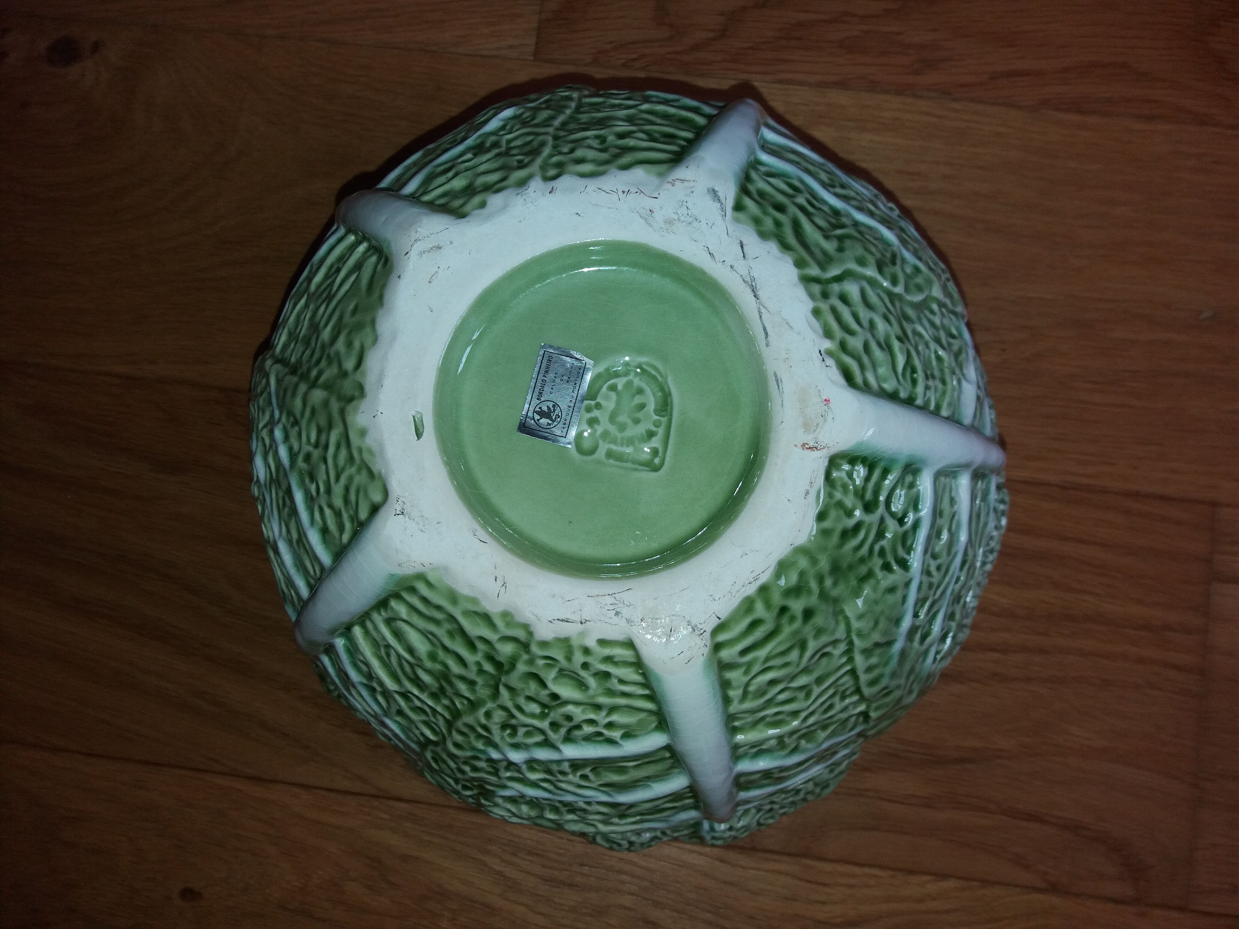 Cabbage soup Bordallo Pinheiro