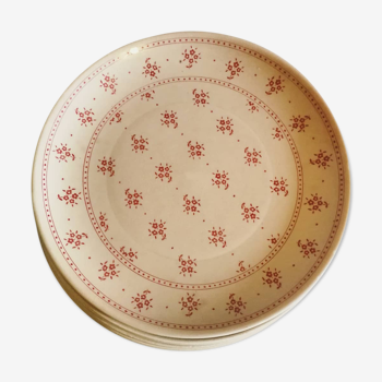 Plates to desserts, fine faience of Gien, flowers pink powder