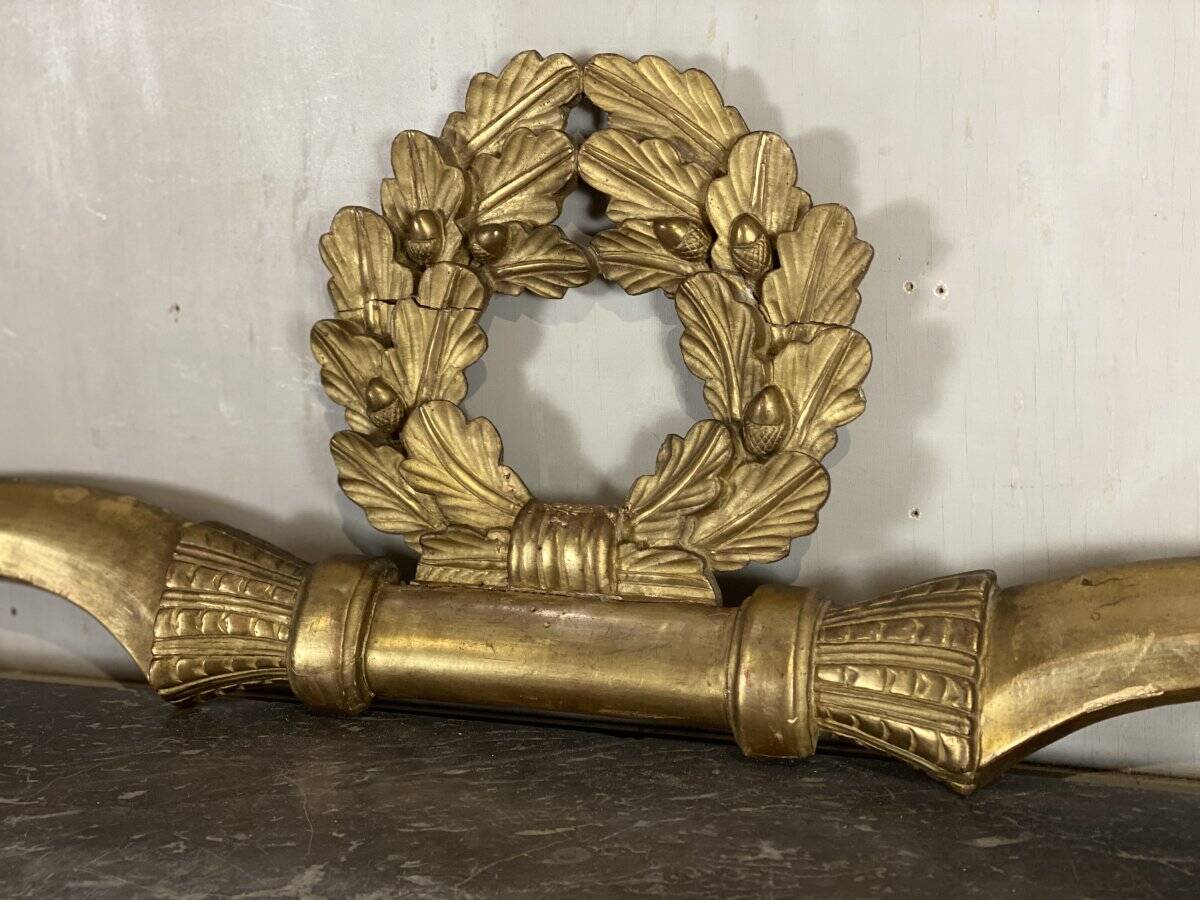 Élément de décoration en bois sculpté, cantonnière, XVIIIème siècle