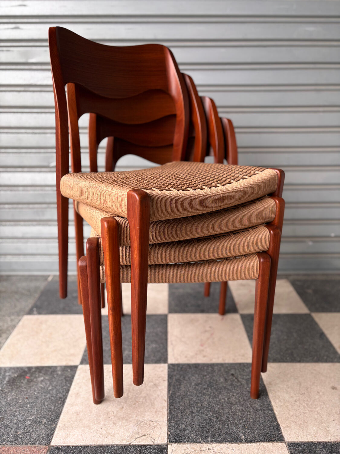 Set of 4 Møller 71 chairs
