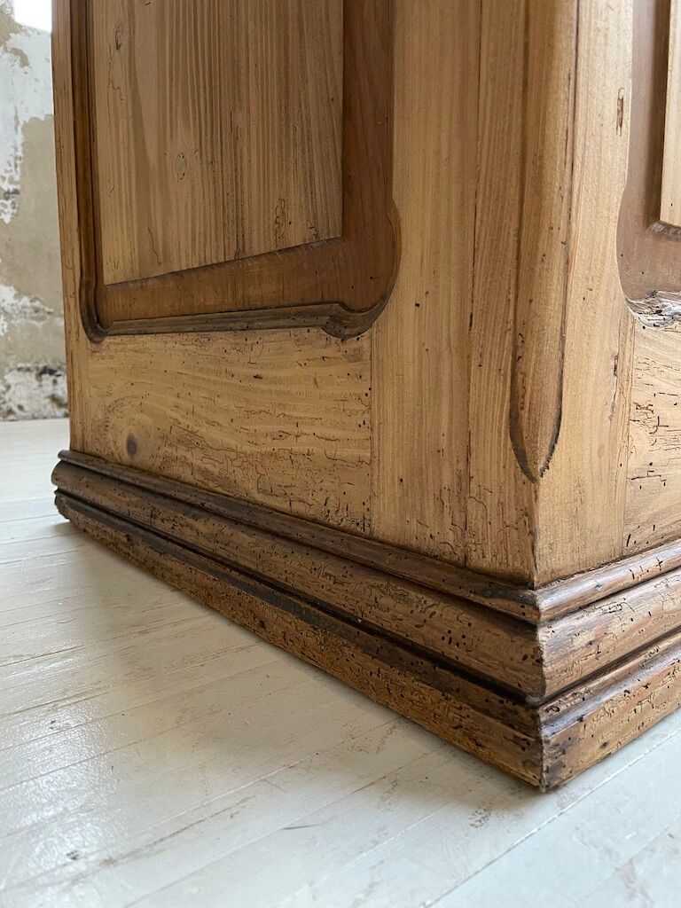 Pine shopping counter