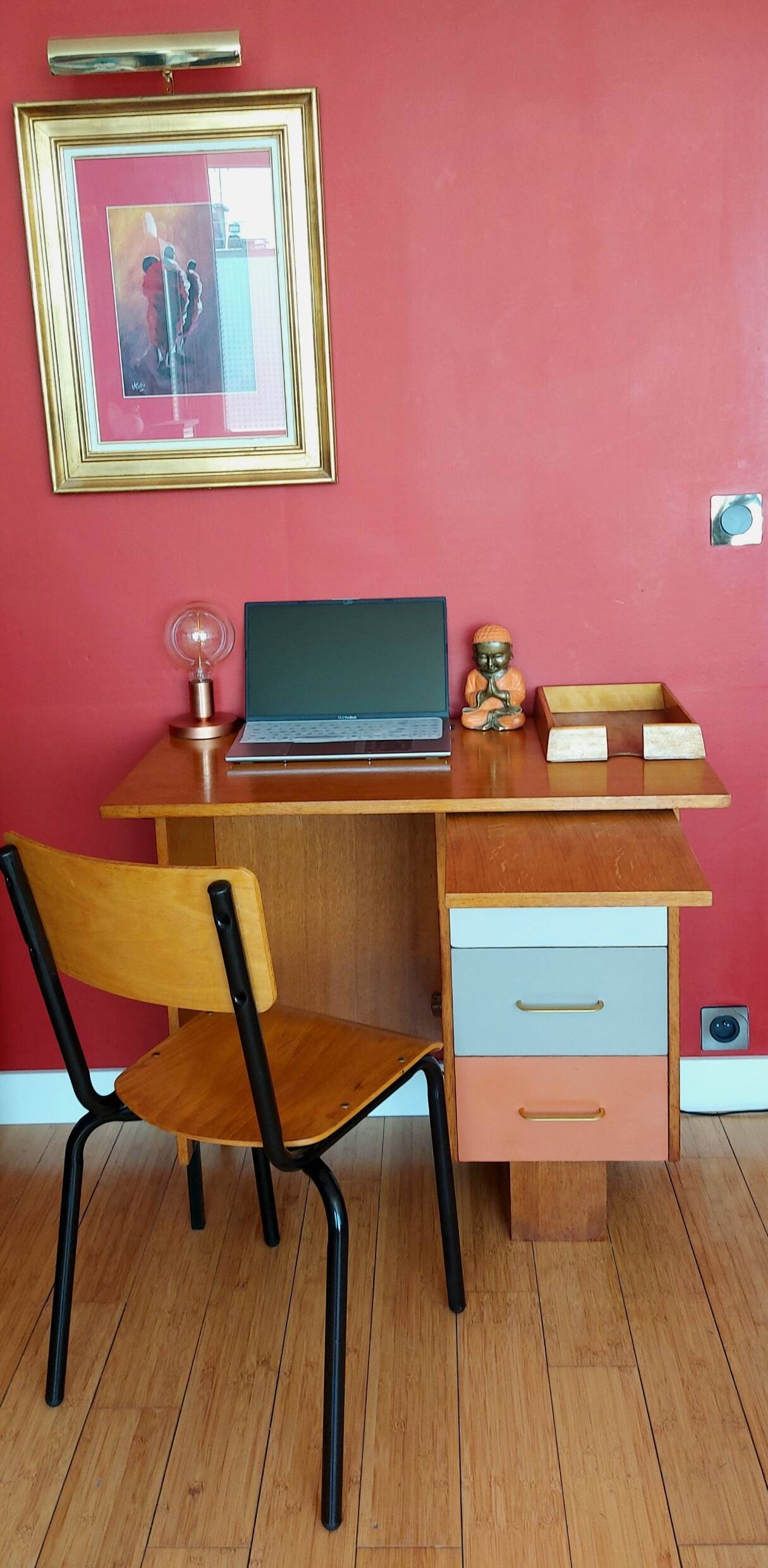 Restored vintage desk + matching chair 89 x 50 x 76 cm