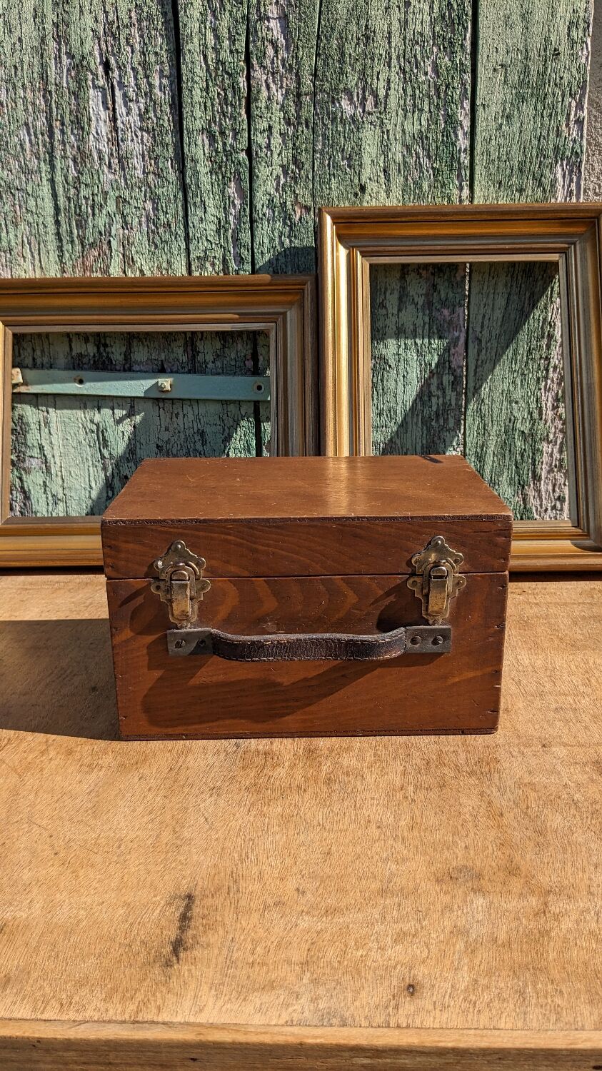 Wooden craft workshop box