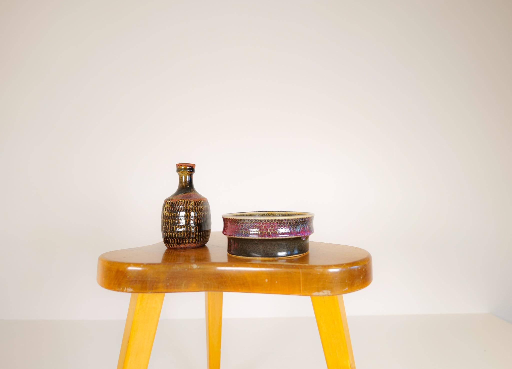Modern Swedish Scandinavian stool in lacquered birch, 1970s.