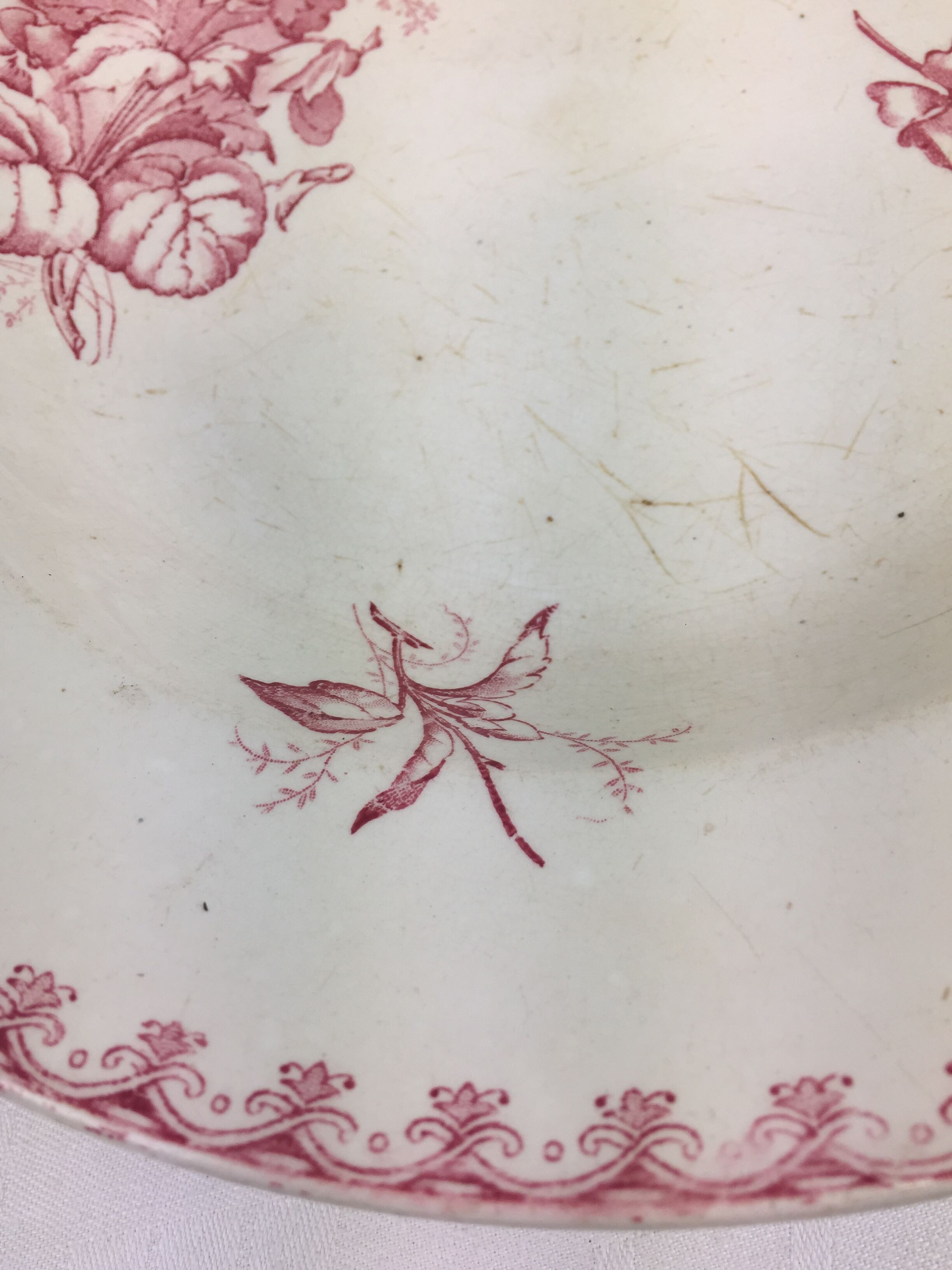 Old Sarreguemines Vega model deep dish