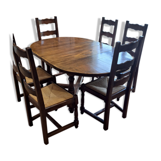 Table and 6 chairs in solid oak