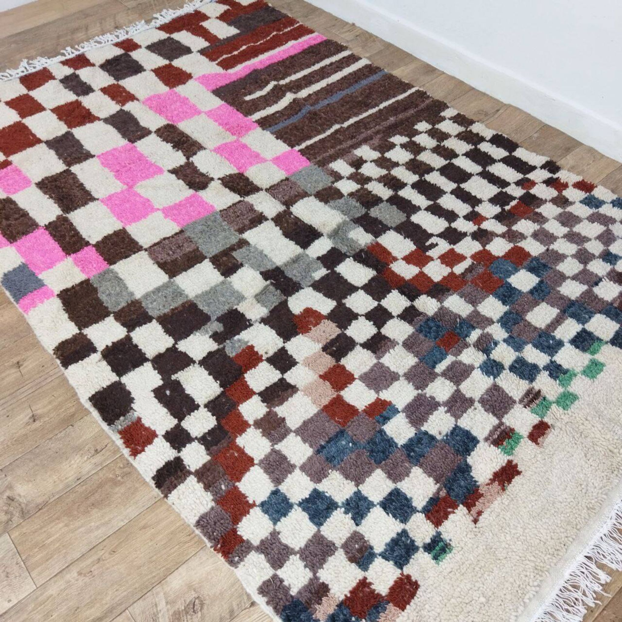 Handmade Moroccan Berber rug 280 x 176 cm
