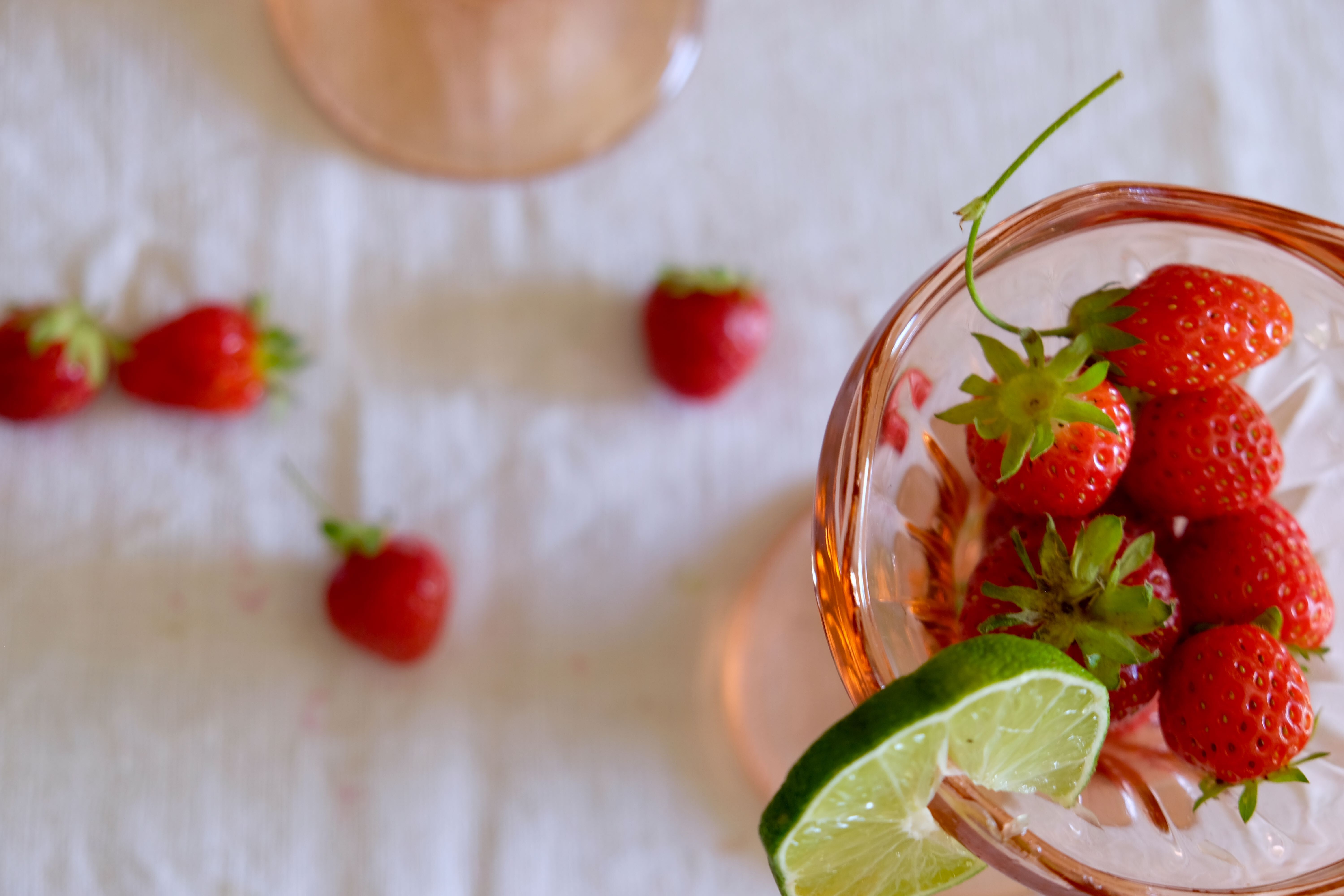Set of 6 vintage Arcoroc Luminarc pink ice cream cups from the 70s