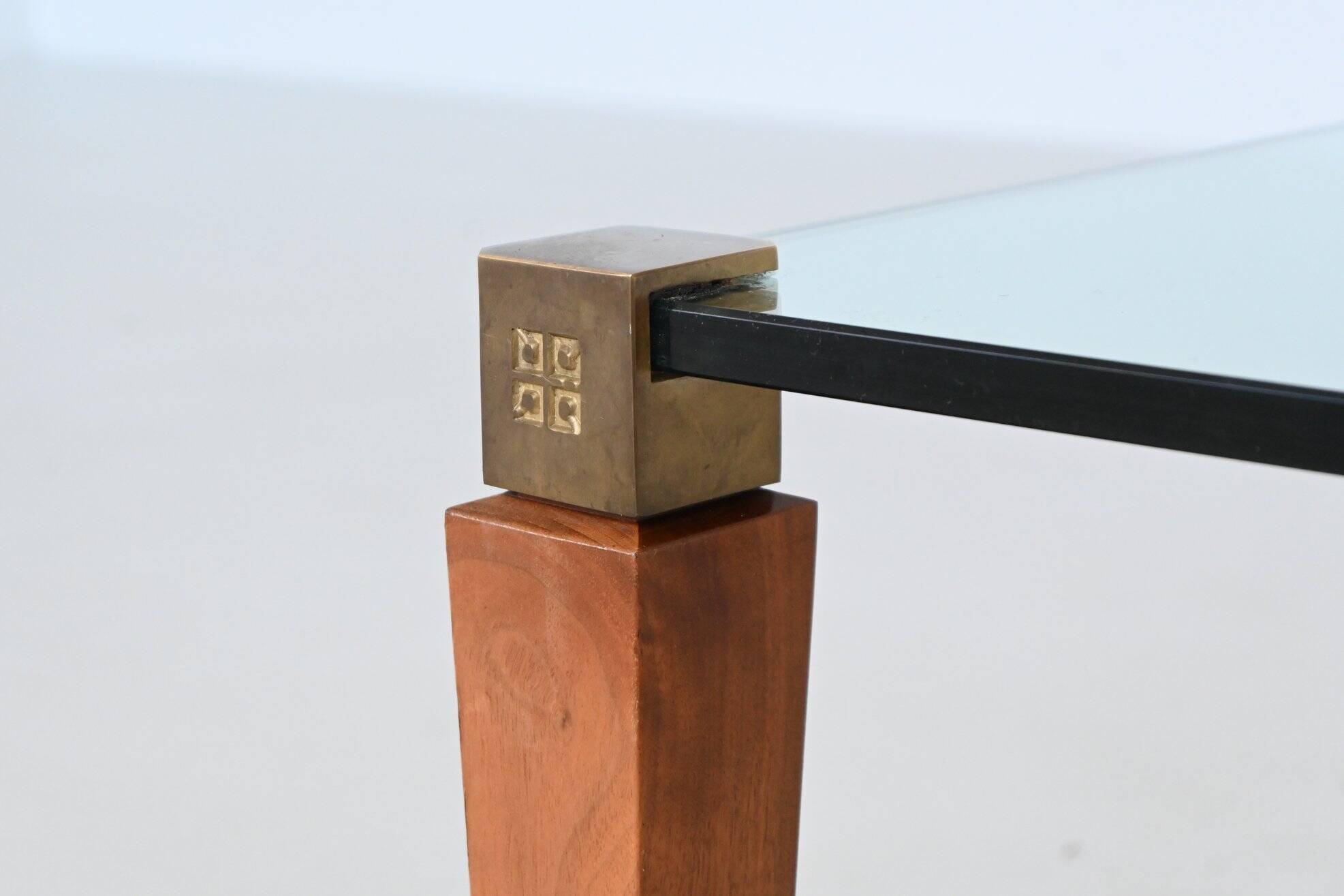 Table basse carrée Peter Ghyczy en laiton et verre, Pays-Bas, 1970