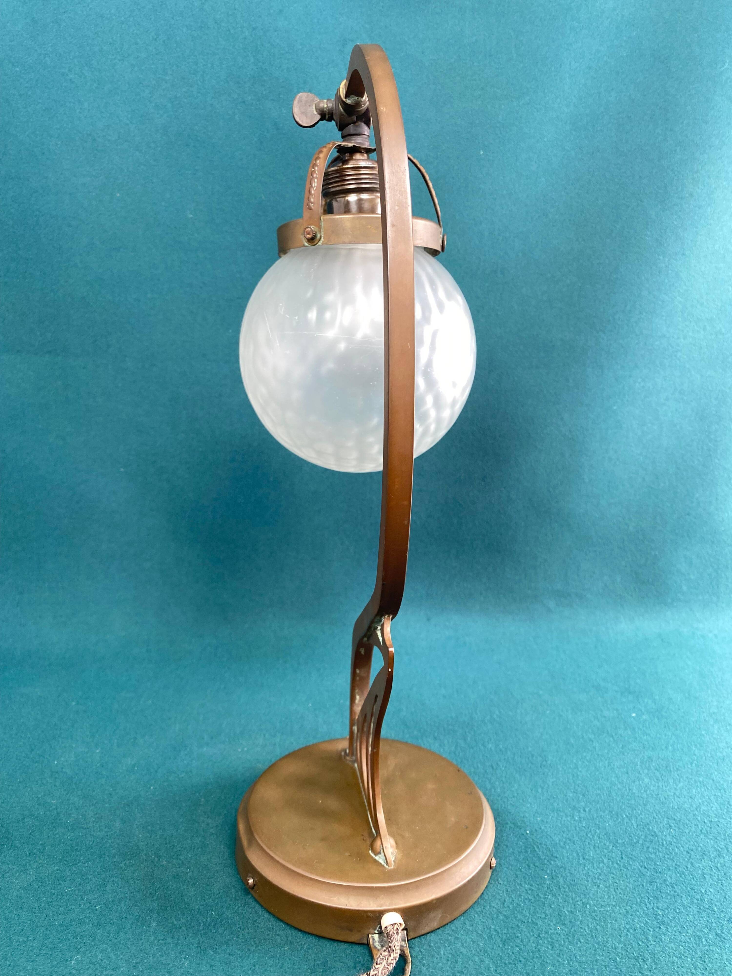 Brass table lamp in Jugendstil.