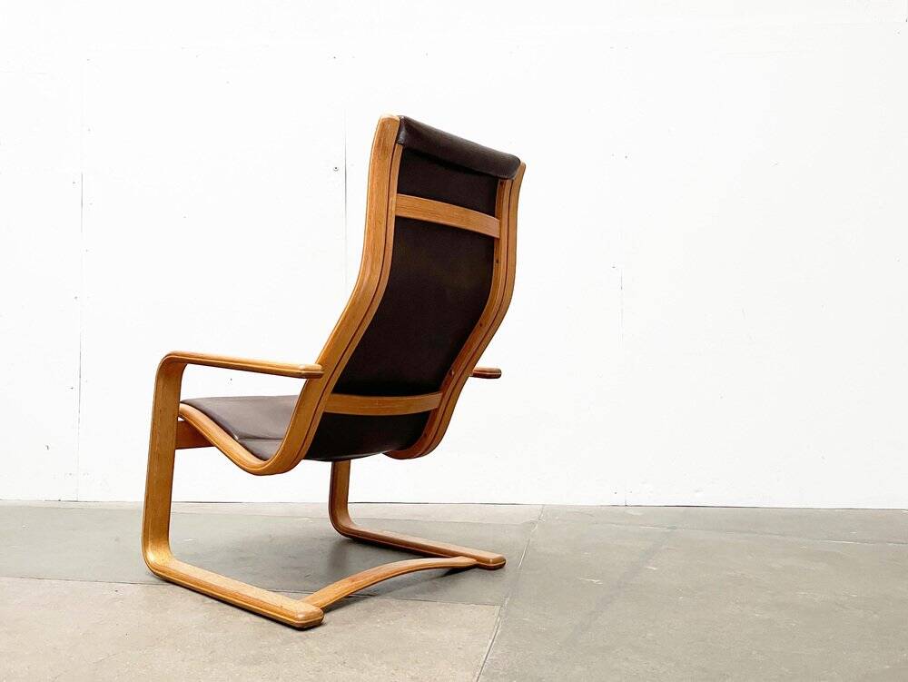 Vintage Swedish armchair model Lamello in beech by Yngve Ekström for Swedese, 1970s.