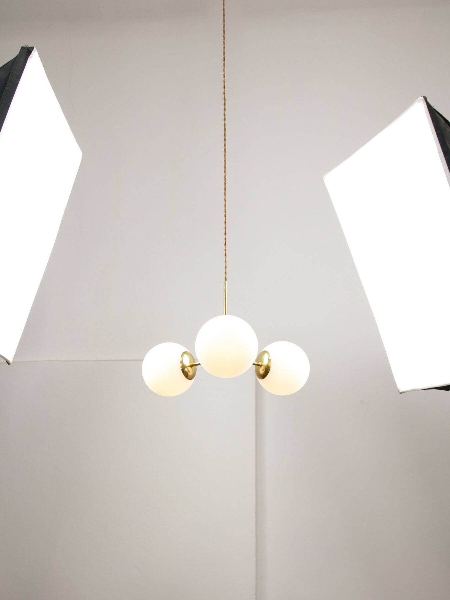 Mid-Century Modern Italian Chandelier in Brass and Opaline Glass, 1960s