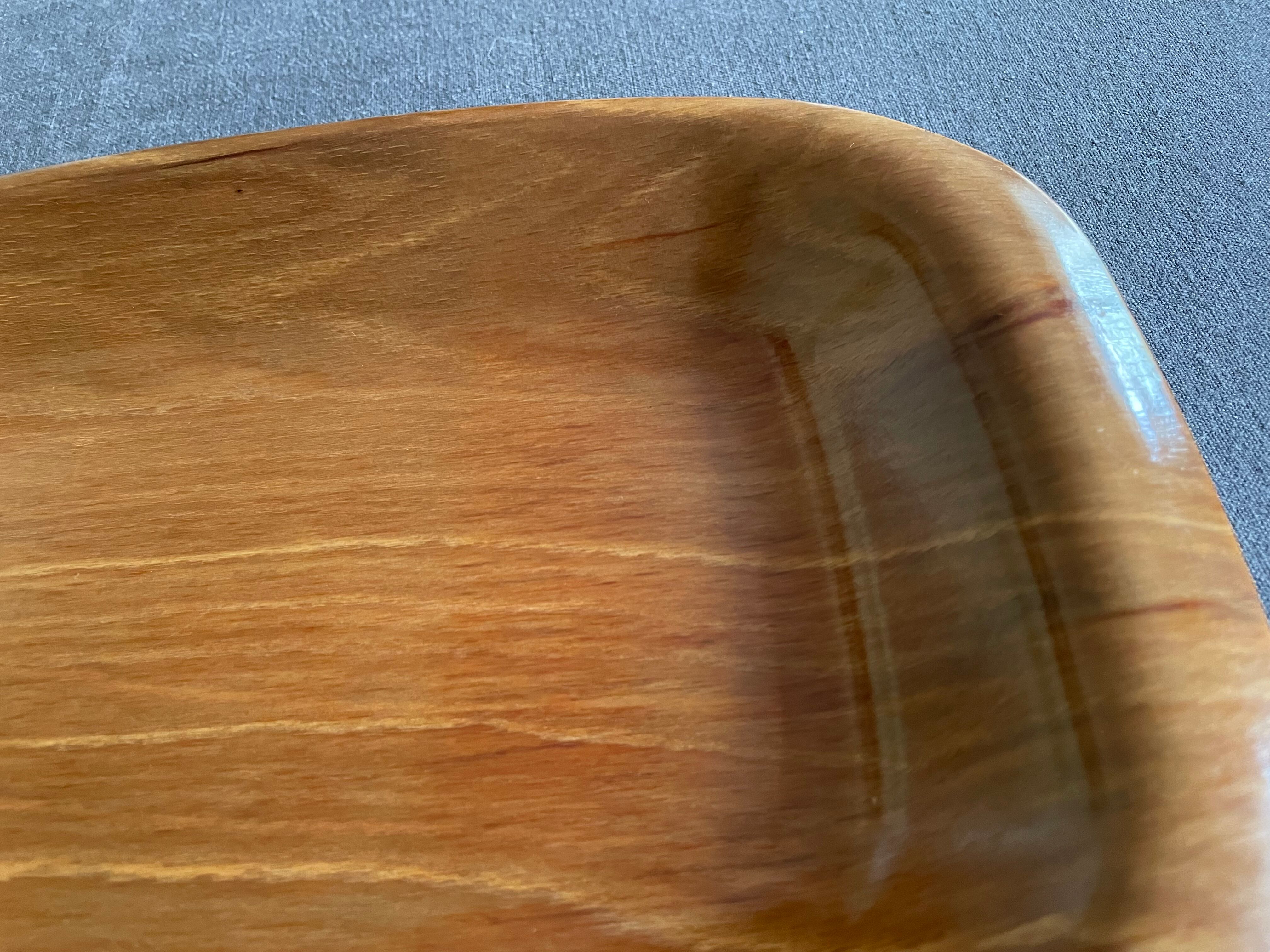 Thermoformed Scandinavian wood dish Gerling Sol Ohligs