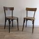 Paire de chaises bistrot anciennes en bois courbé esprit Thonet