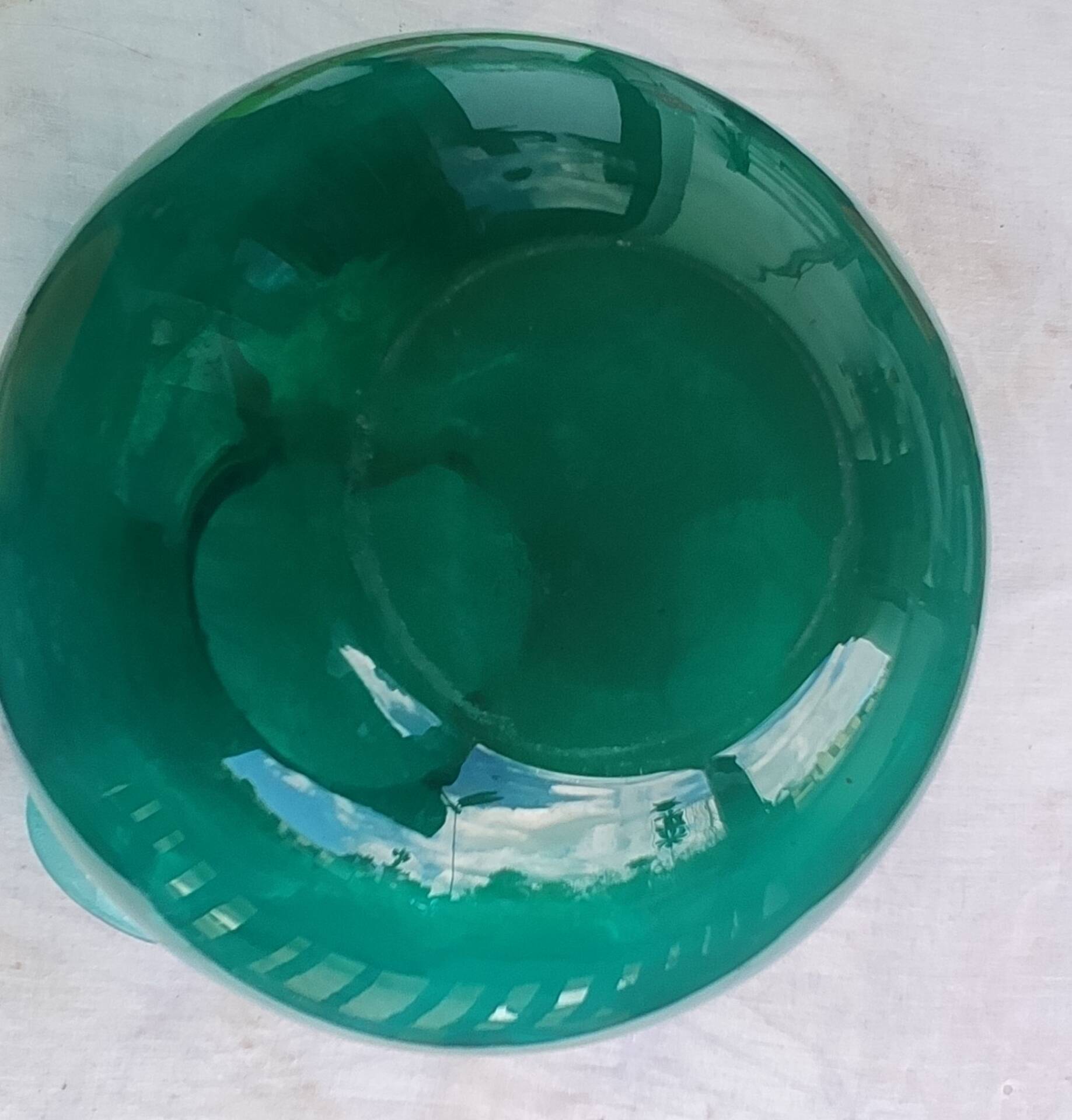 Vase en verre soufflé vert