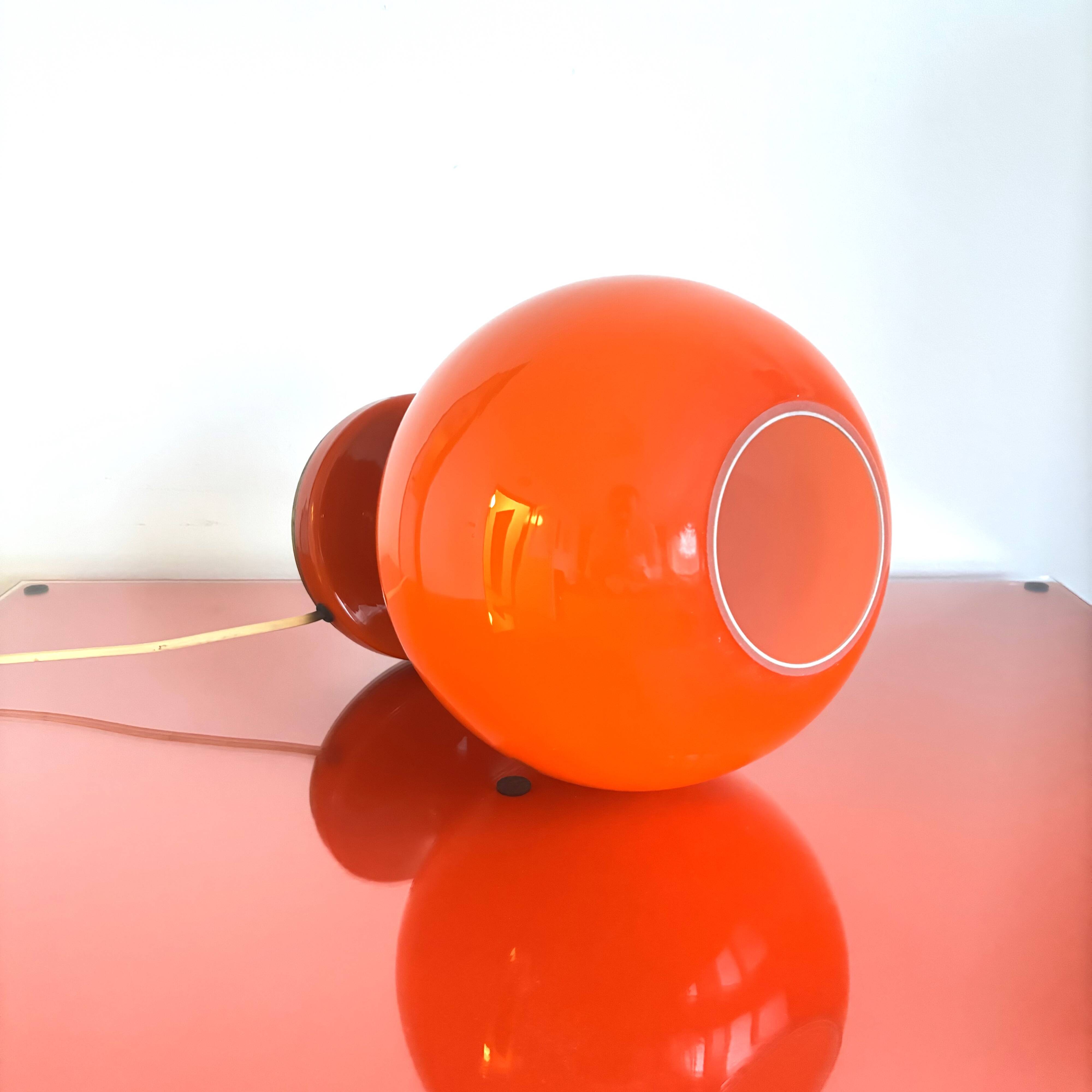 Lampe de table en verre du milieu du siècle par Štěpán Tabery pour Osvětlovací Sklo, années 1960.