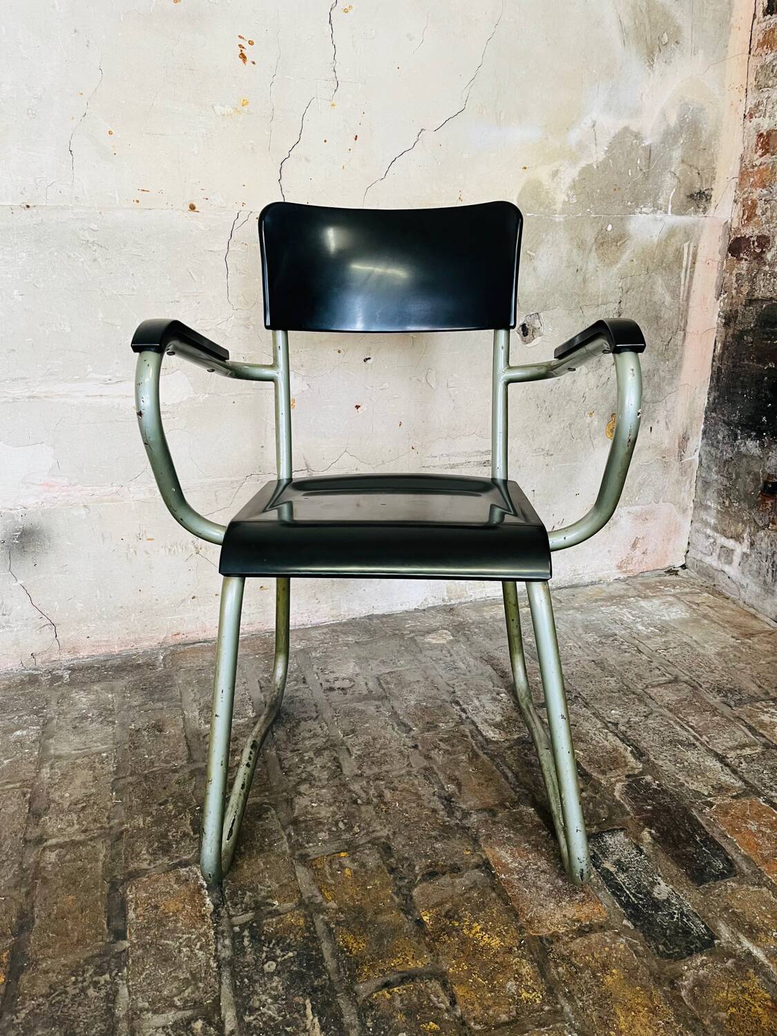 Bakelite tubular sled chair Bauhaus René Herbst 1940 1950