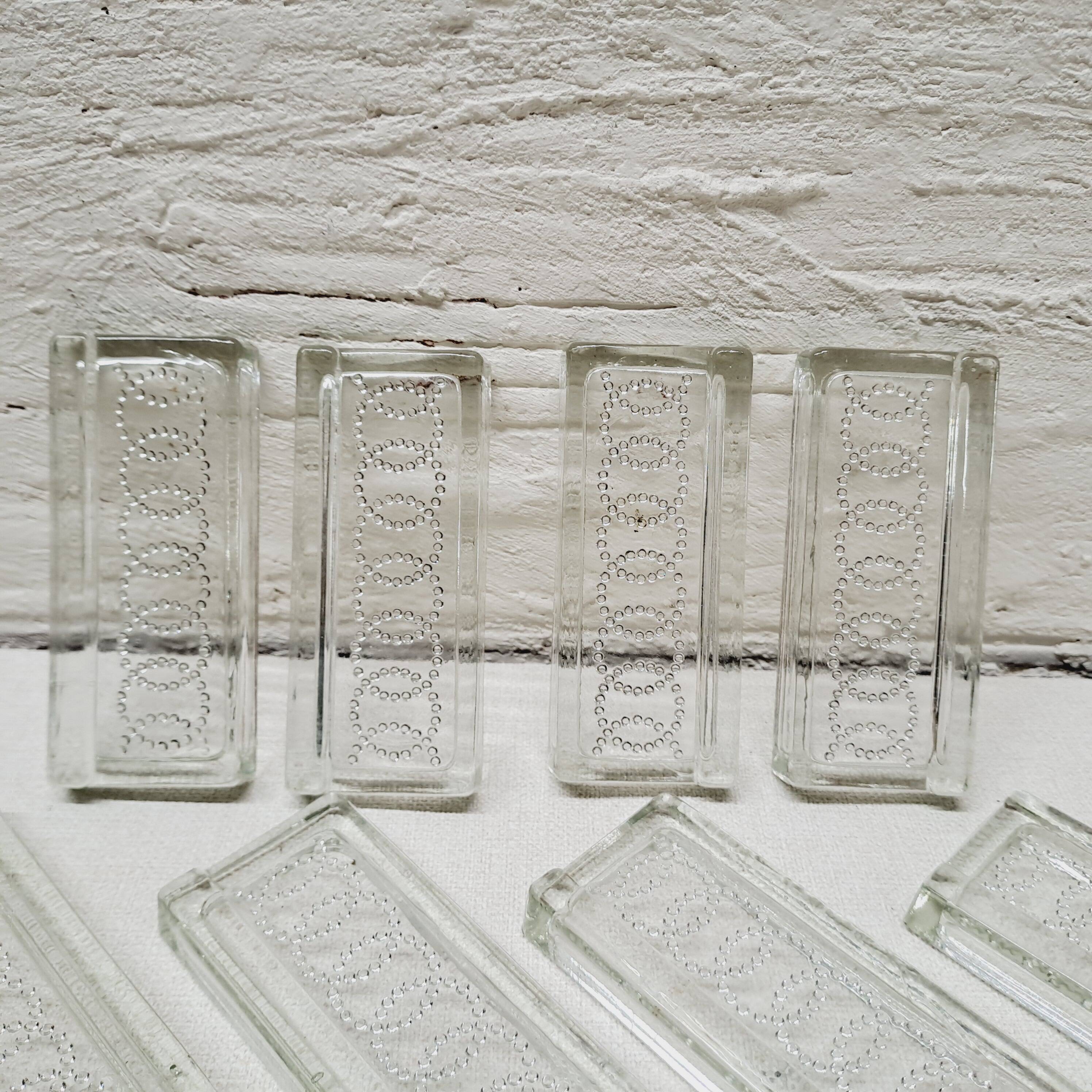 Set of 8 chiseled glass knife holders