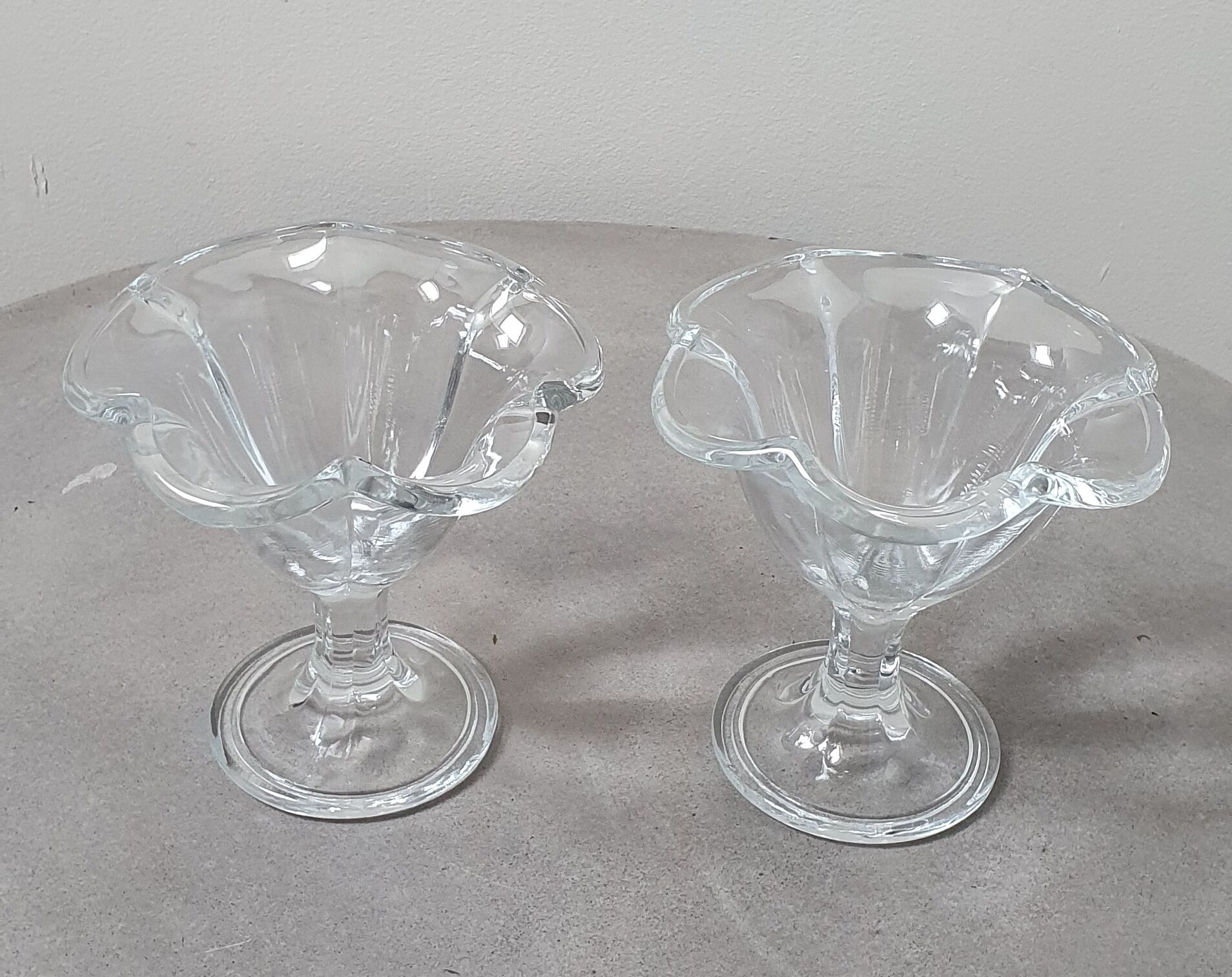 Set of 6 ice cream cups